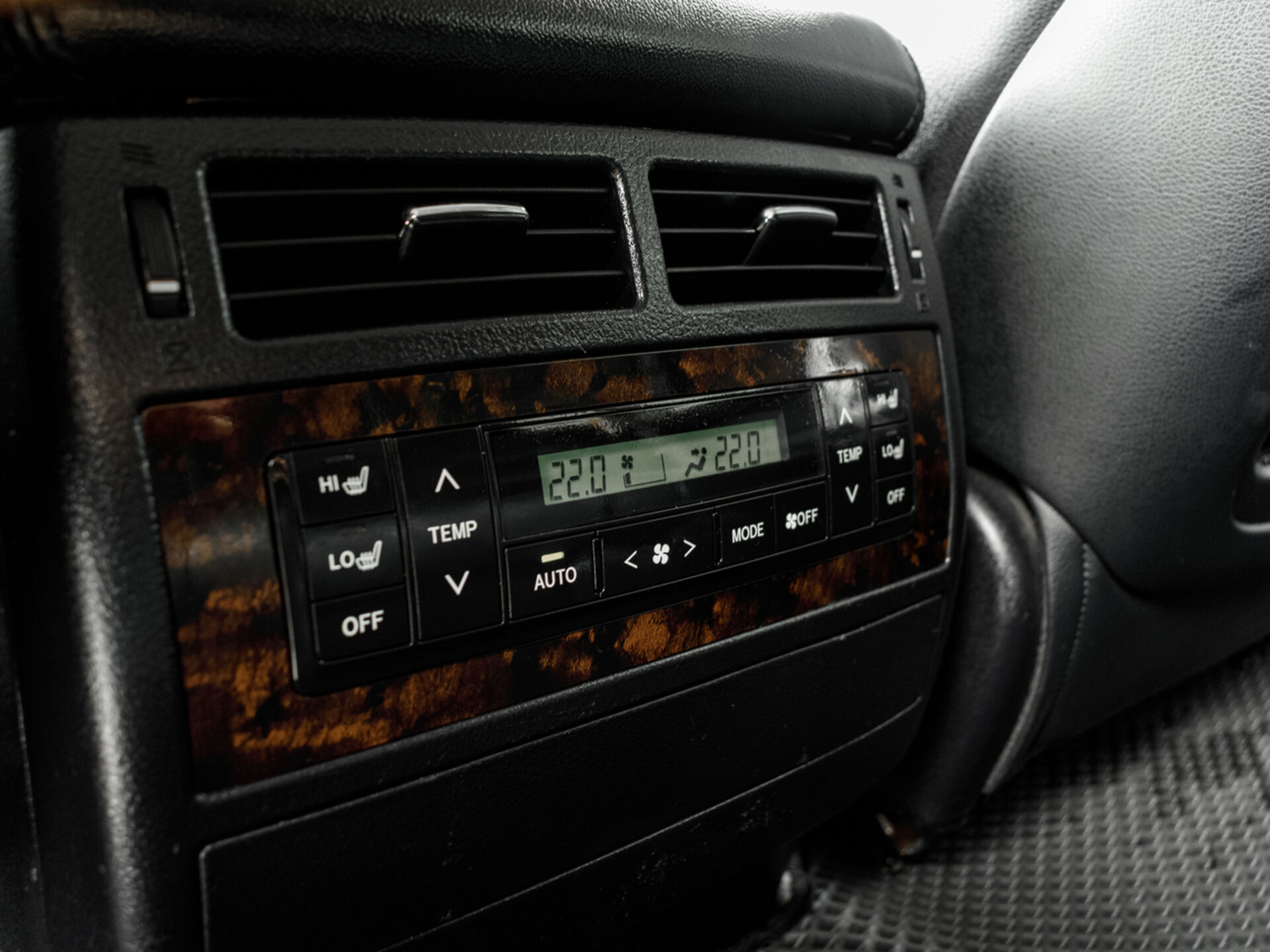Купить Toyota Land Cruiser 4.5d AT (235 л.с.) 4WD, 2012 в Екатеренбурге