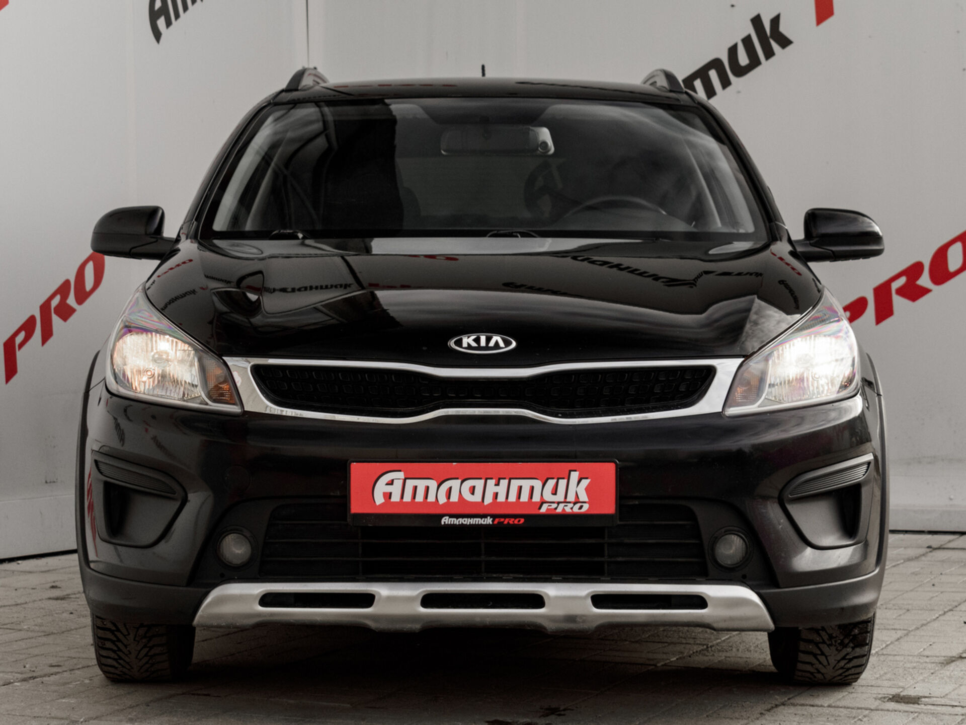 Купить Kia Rio X-Line 1.6 AT (123 л.с.), 2017 в Екатеренбурге