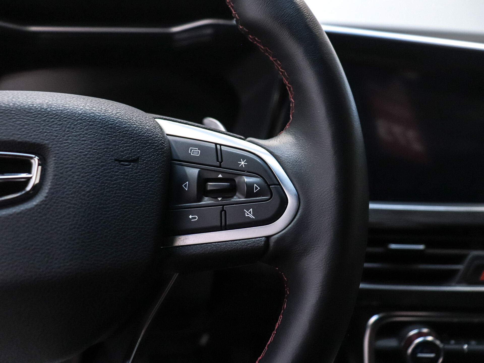 Geely Tugella 2023 15