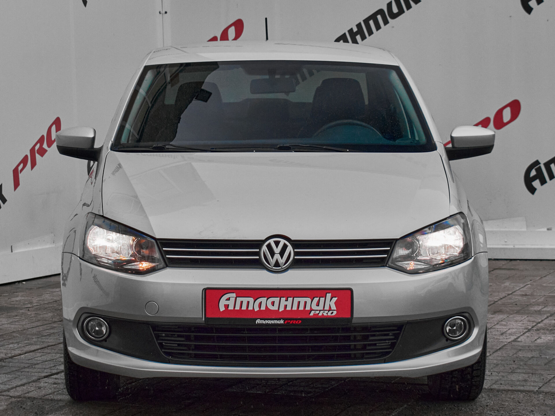 Купить Volkswagen Polo 1.6 AT (105 л.с.), 2015 в Екатеренбурге