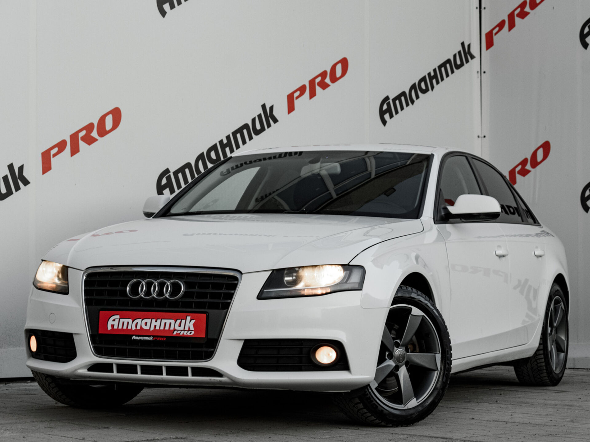 Купить Audi A4 1.8 MT (120 л.с.), 2011 в Екатеренбурге