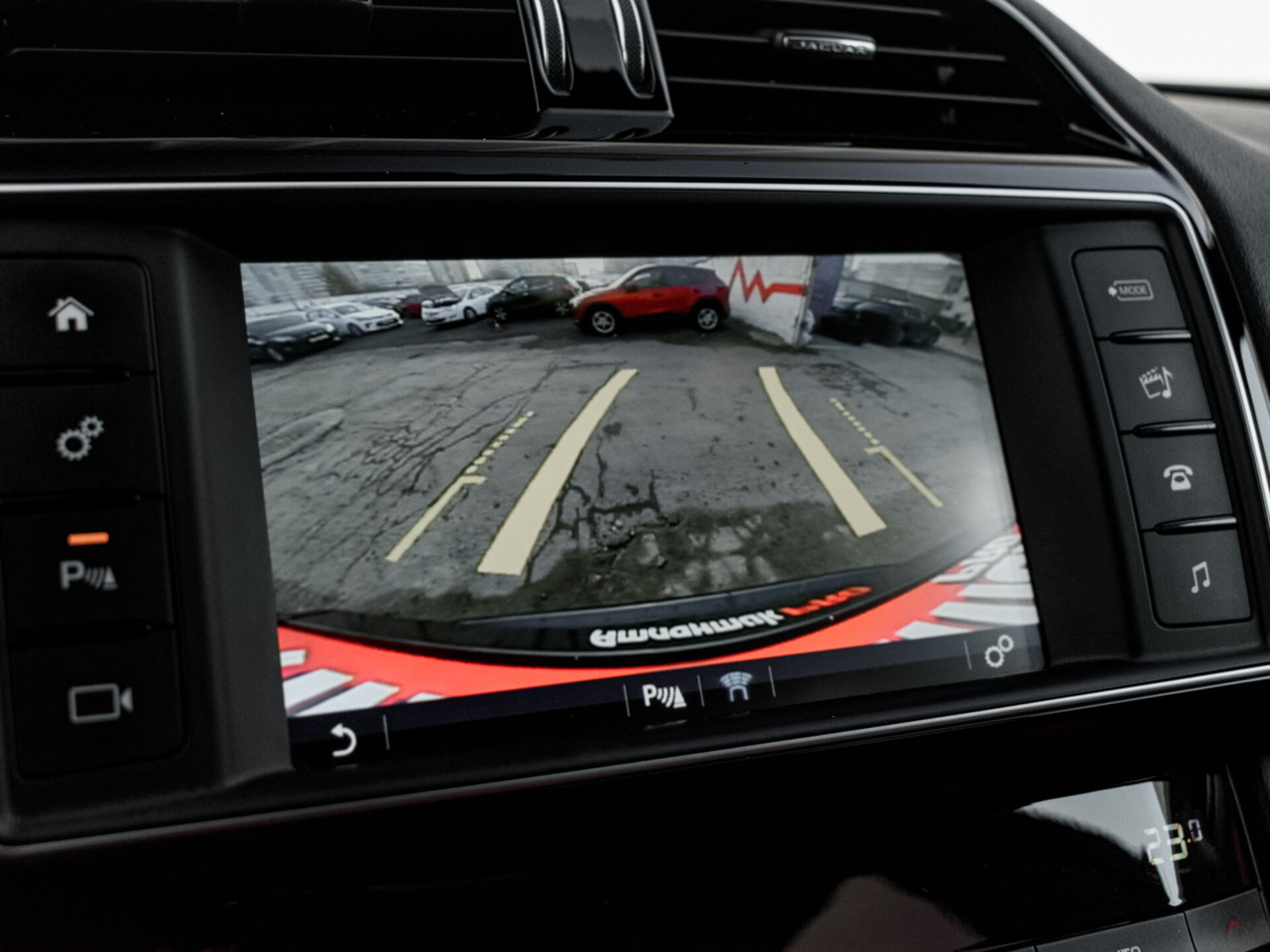 Купить Jaguar F-Pace 3.0d AT (300 л.с.) 4WD, 2018 в Екатеренбурге