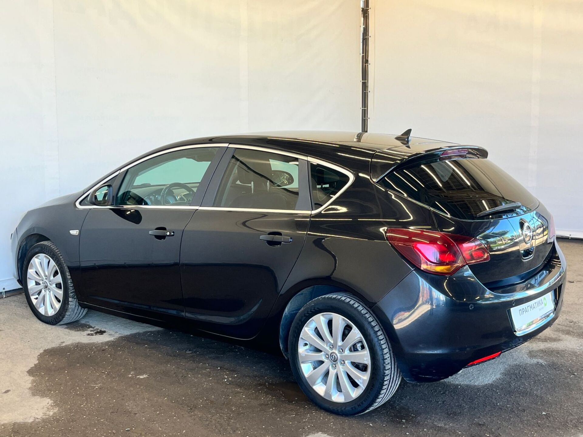 Opel Astra None 2011 г.в., 188 640 км.