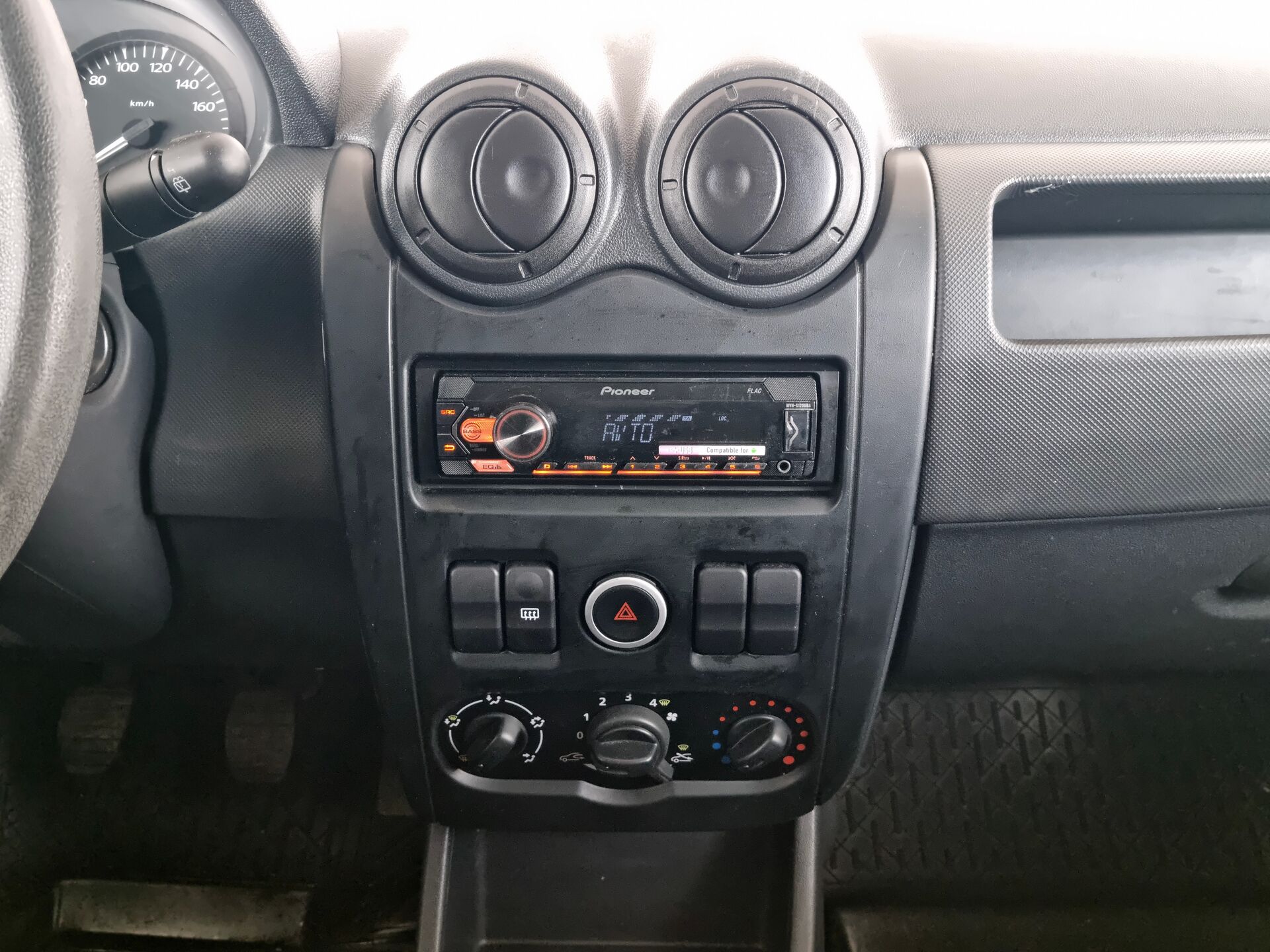 Lada Largus Standard (5 мест) 2019 г.в., 90 457 км.