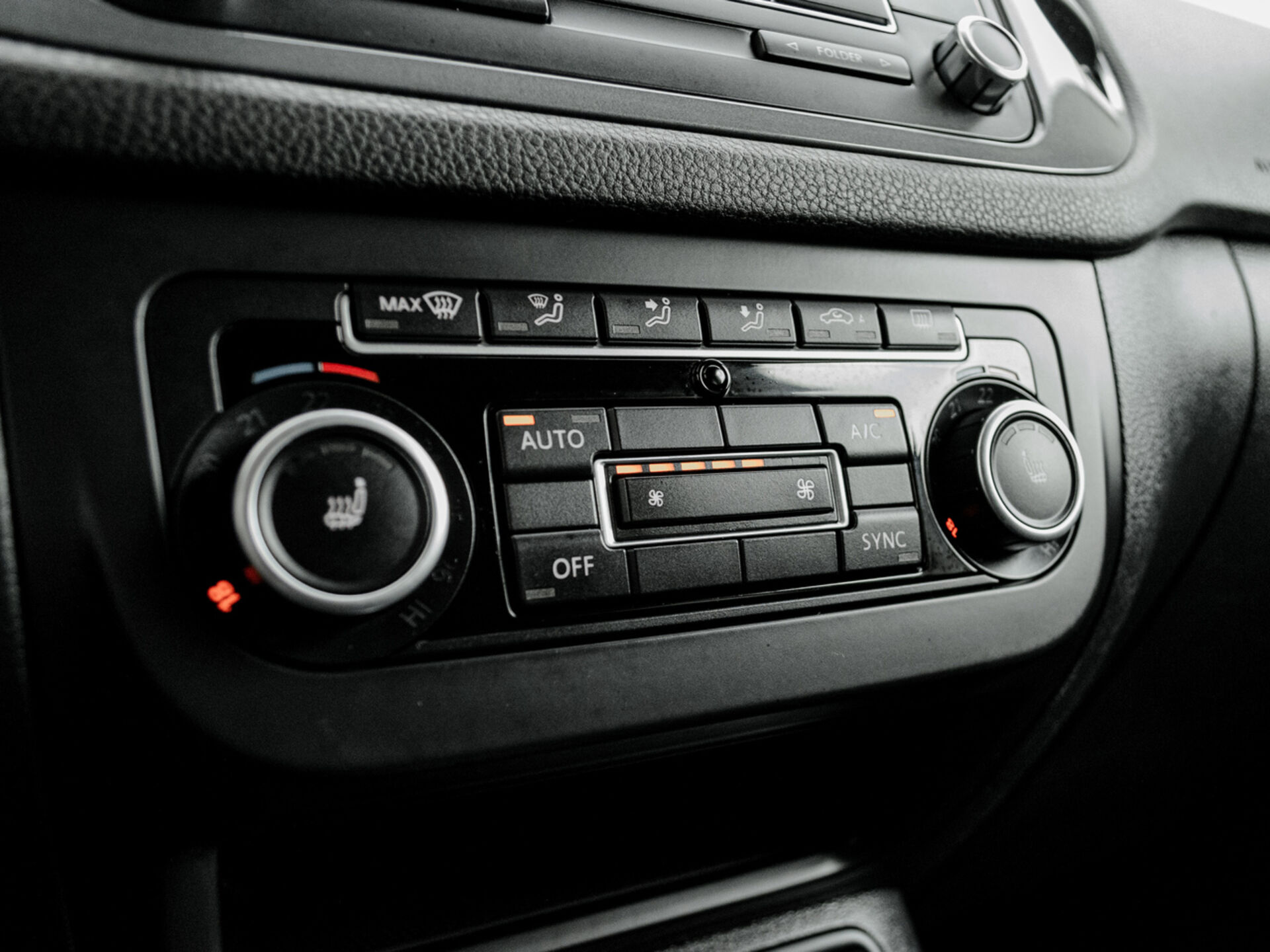 Купить Volkswagen Tiguan 1.4 AMT (150 л.с.), 2015 в Екатеренбурге