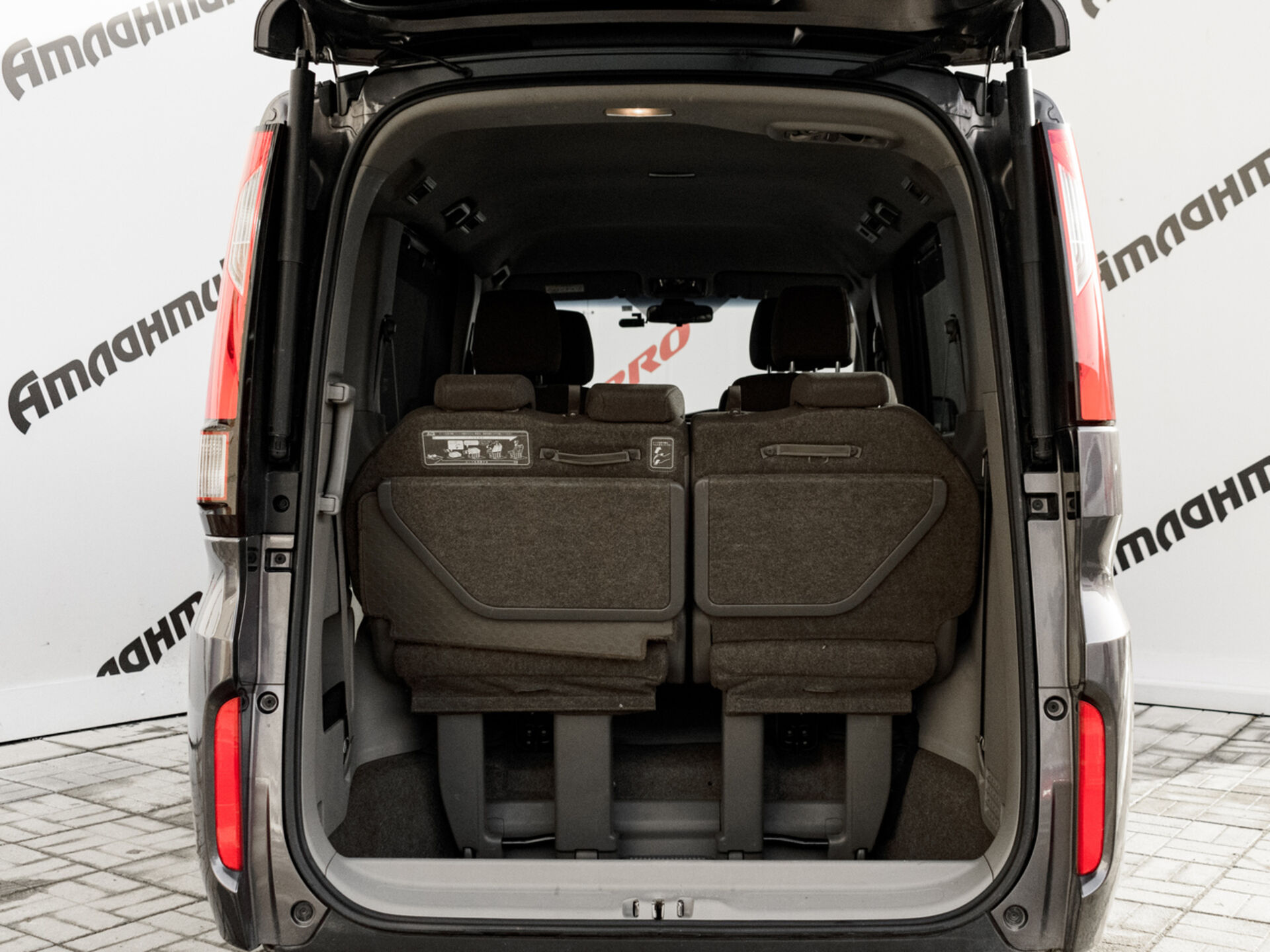 Купить Honda Stepwgn Spada 1.5 CVT (150 л.с.), 2018 в Екатеренбурге