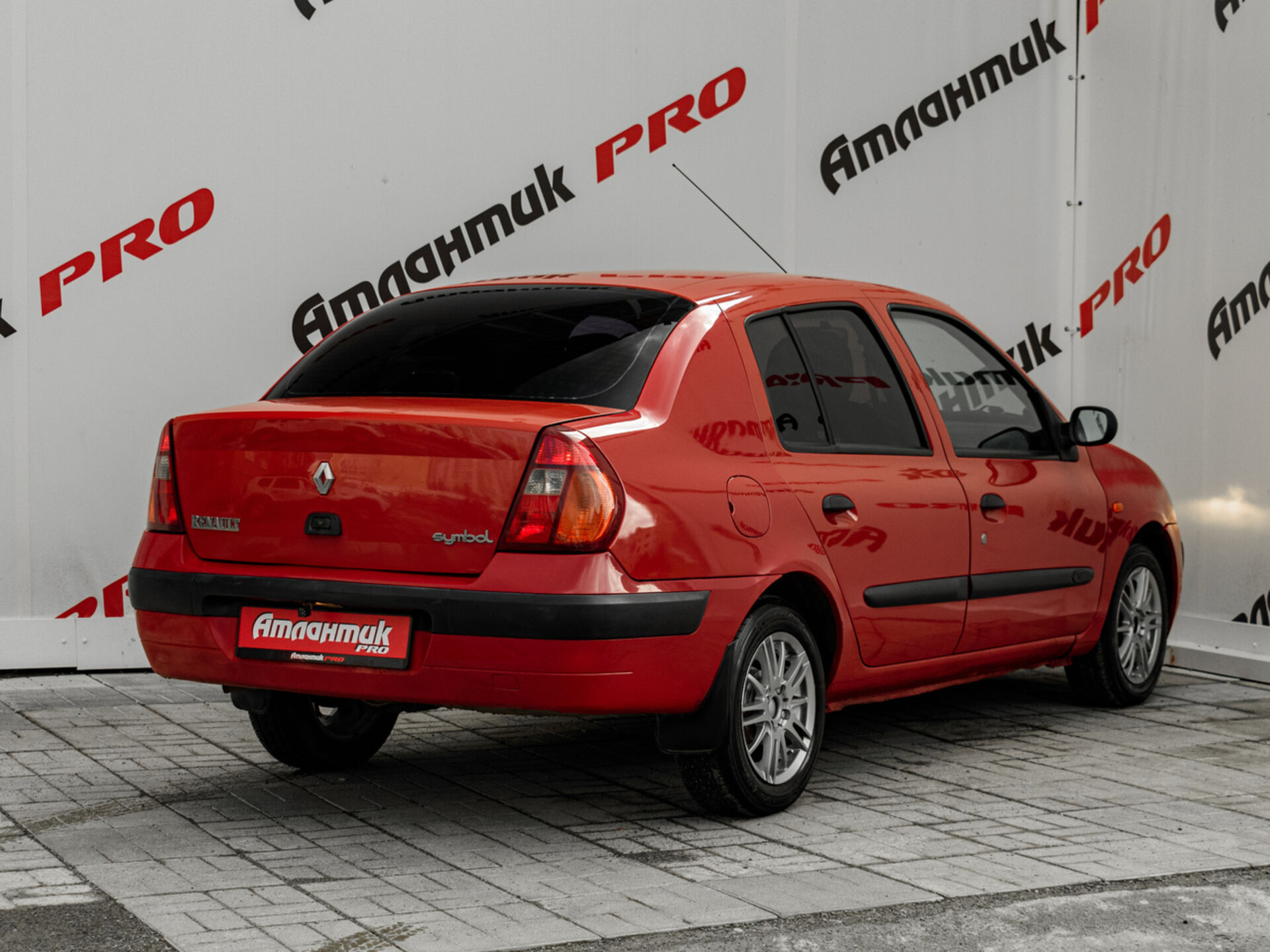 Купить Renault Symbol 1.4 MT (75 л.с.), 2002 в Екатеренбурге
