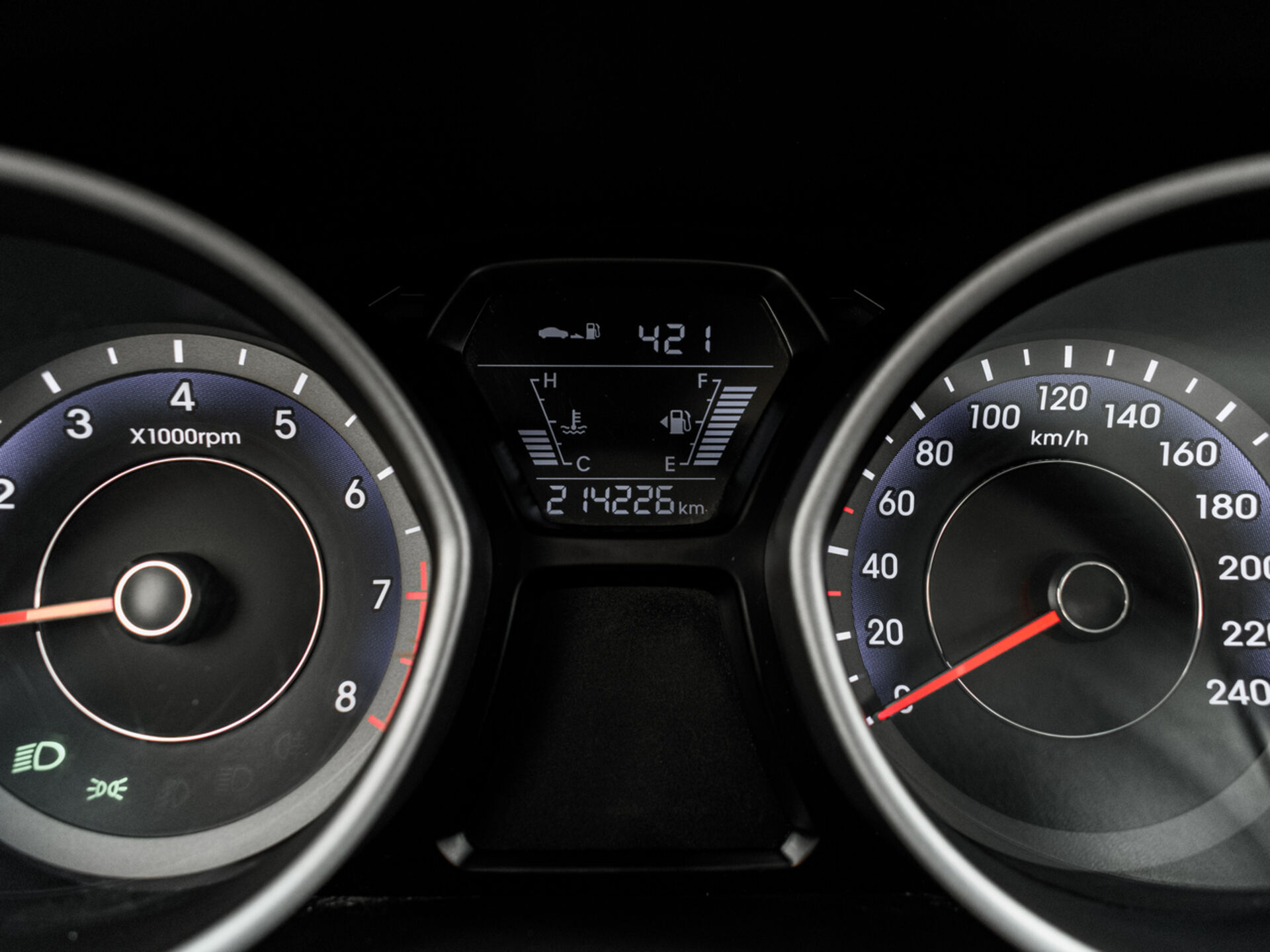 Купить Hyundai Elantra 1.6 MT (132 л.с.), 2015 в Екатеренбурге