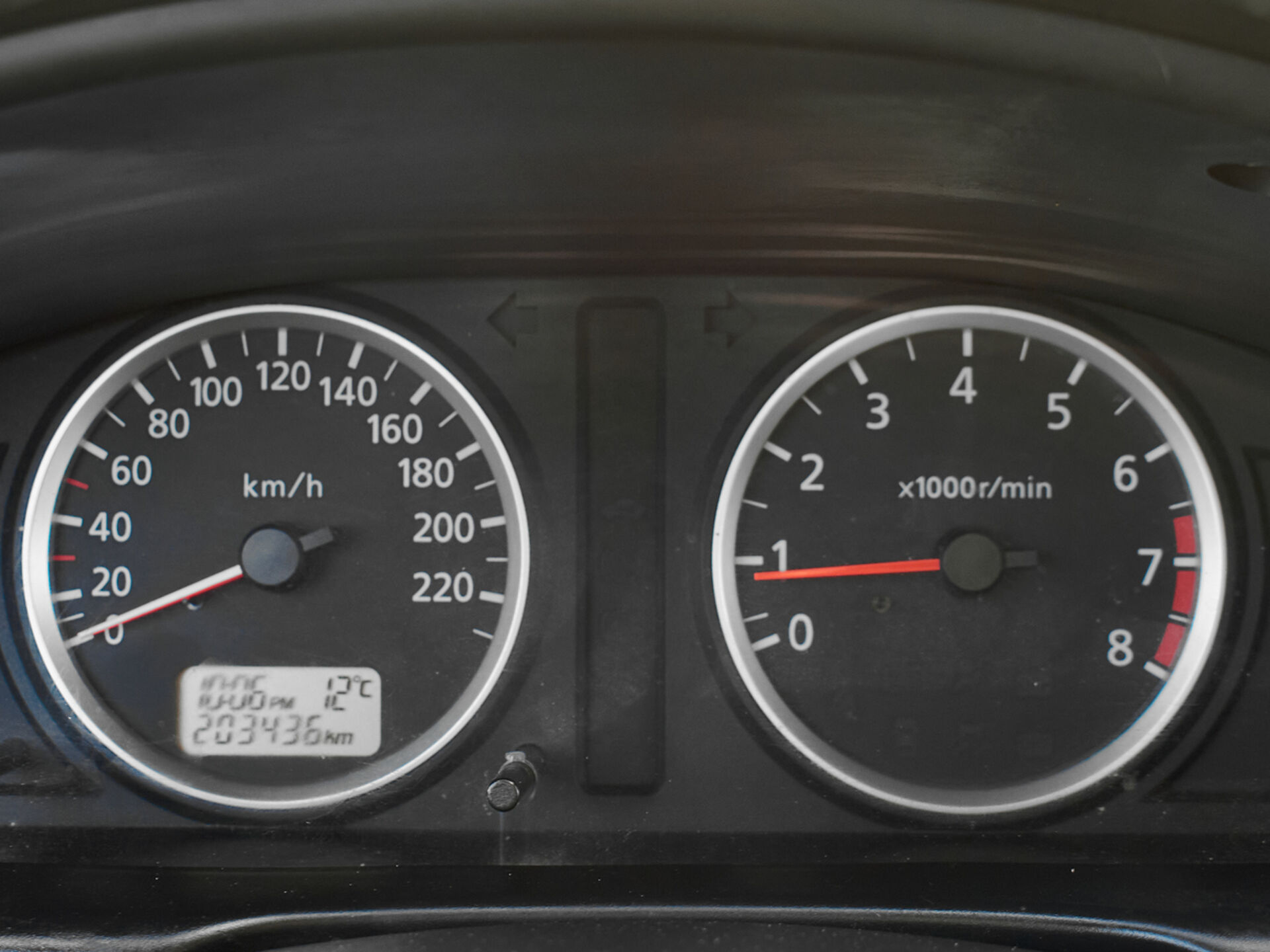 Купить Nissan Almera 1.8 MT (116 л.с.), 2004 в Екатеренбурге