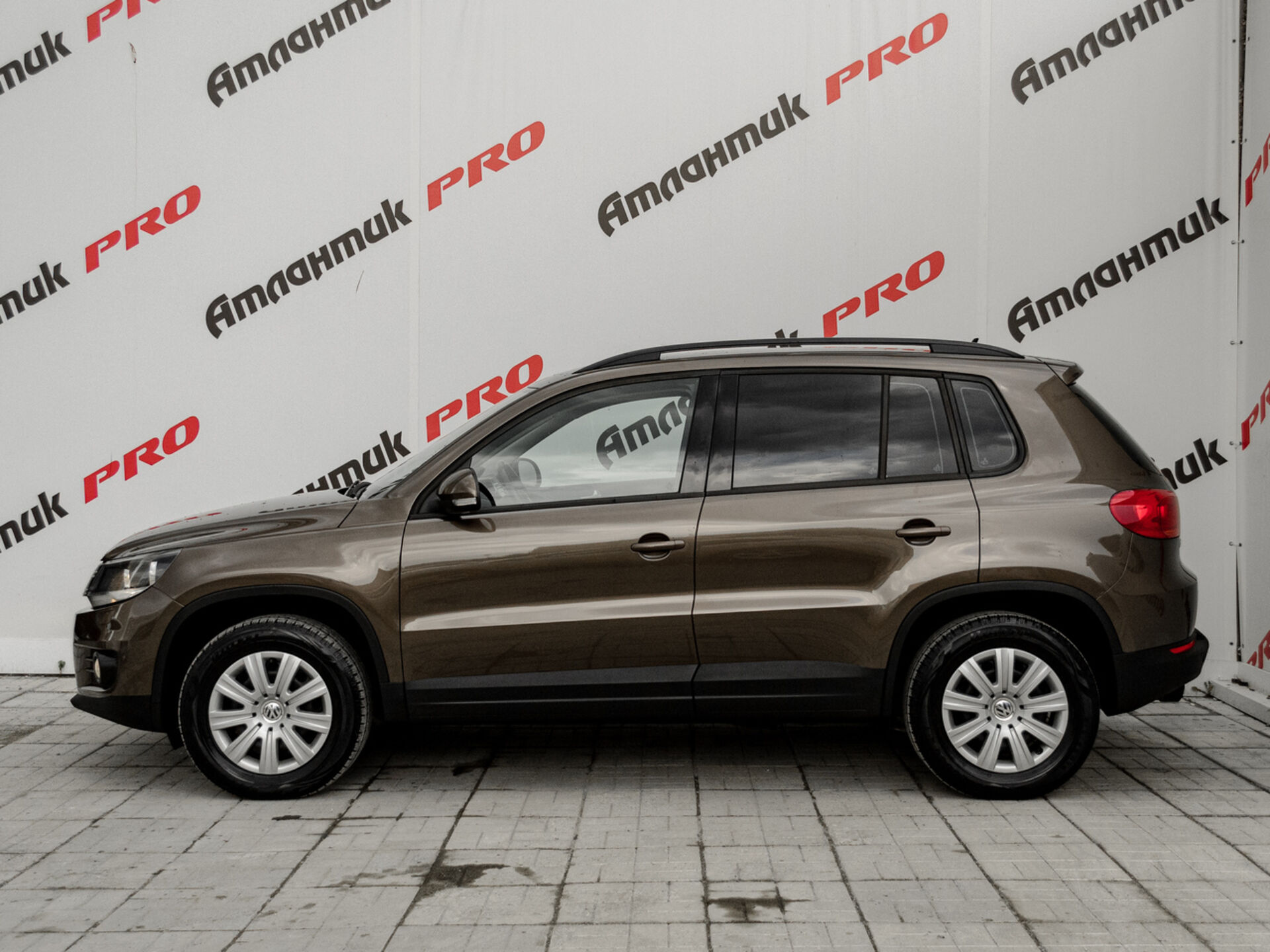 Купить Volkswagen Tiguan 1.4 AMT (150 л.с.), 2015 в Екатеренбурге