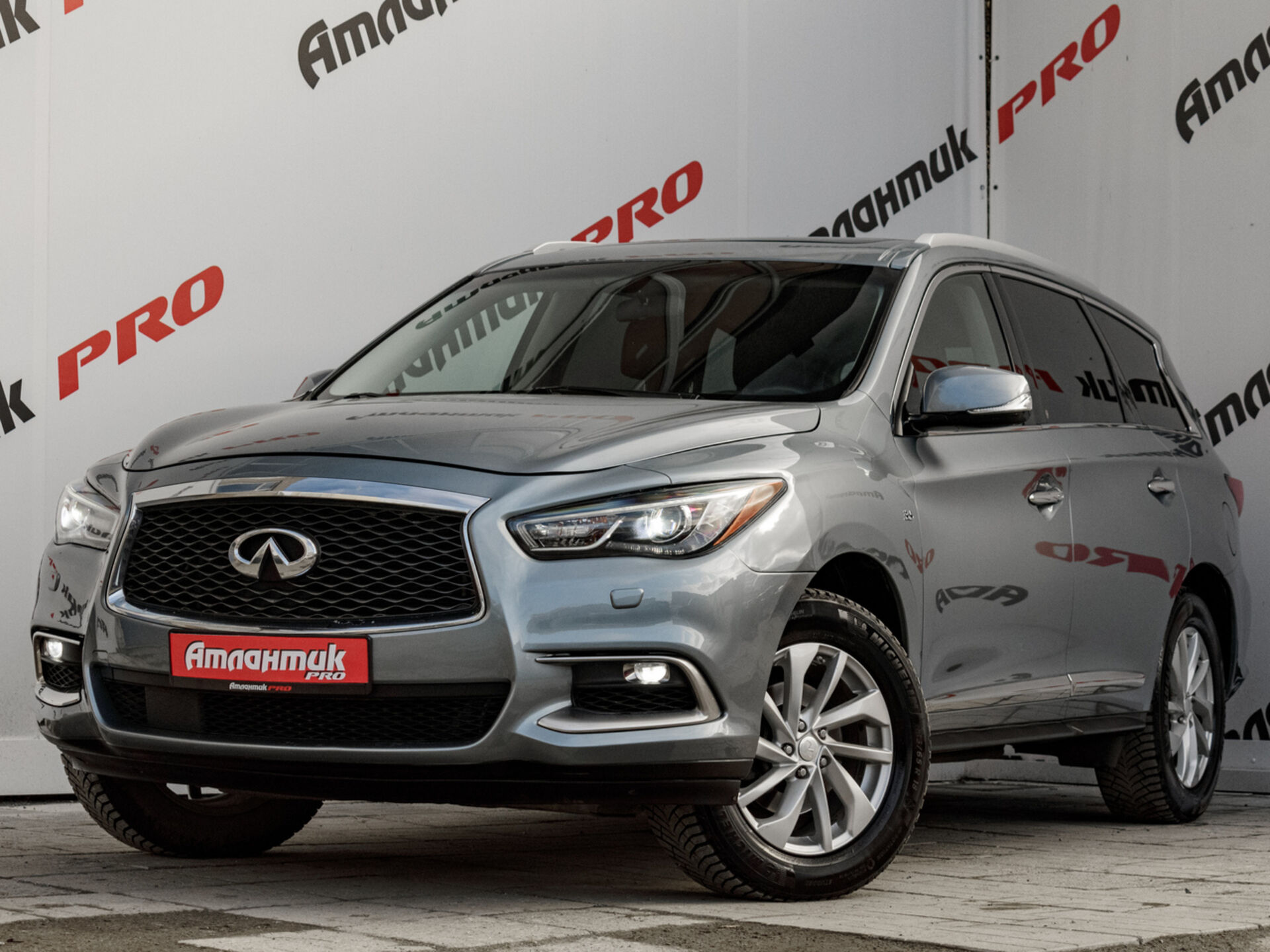 Купить Infiniti QX60 3.5 CVT (262 л.с.) 4WD, 2017 в Екатеренбурге
