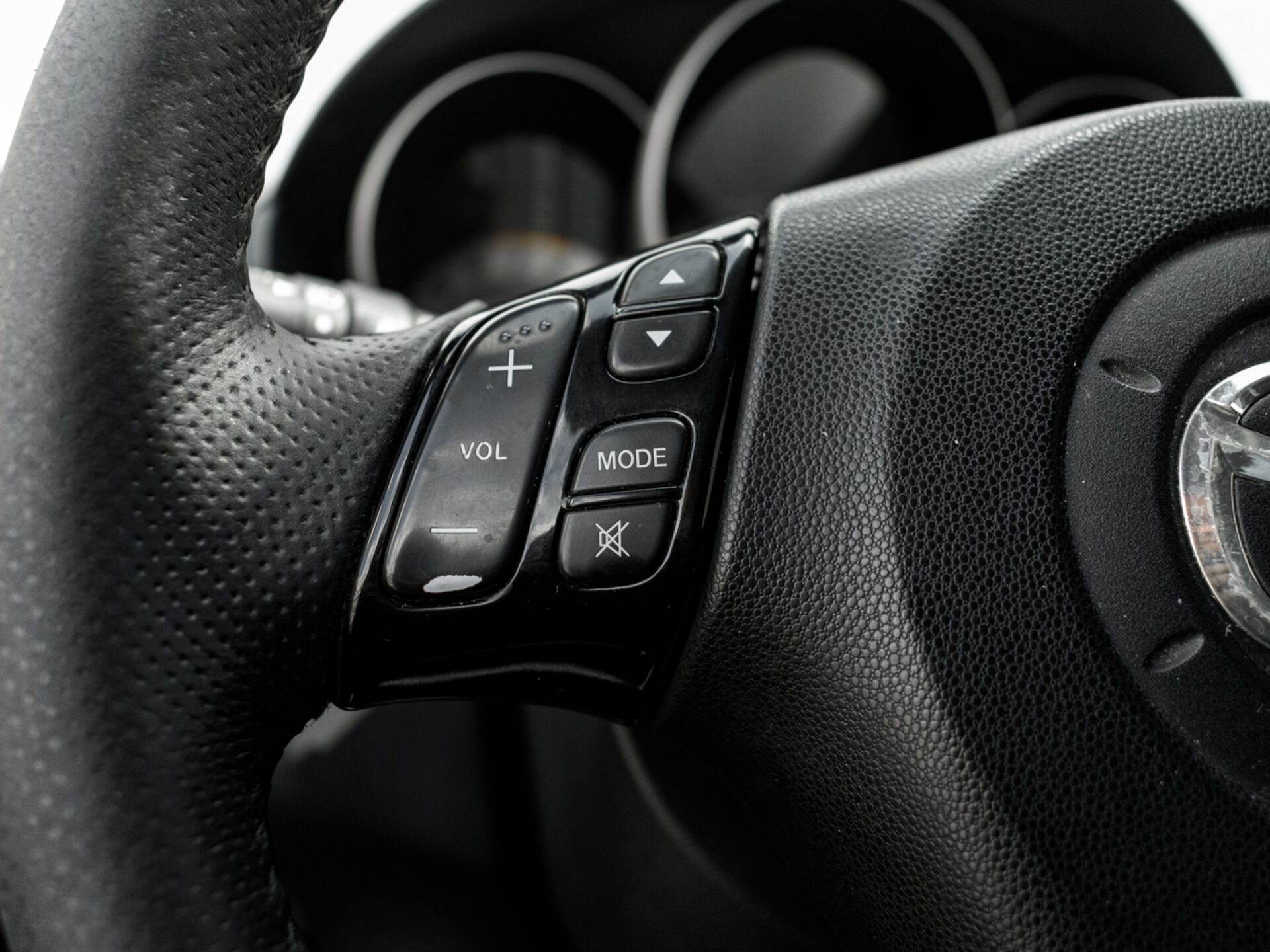 Купить Mazda 3 4-speed 2.0 AT (150 л.с.), 2008 в Екатеренбурге