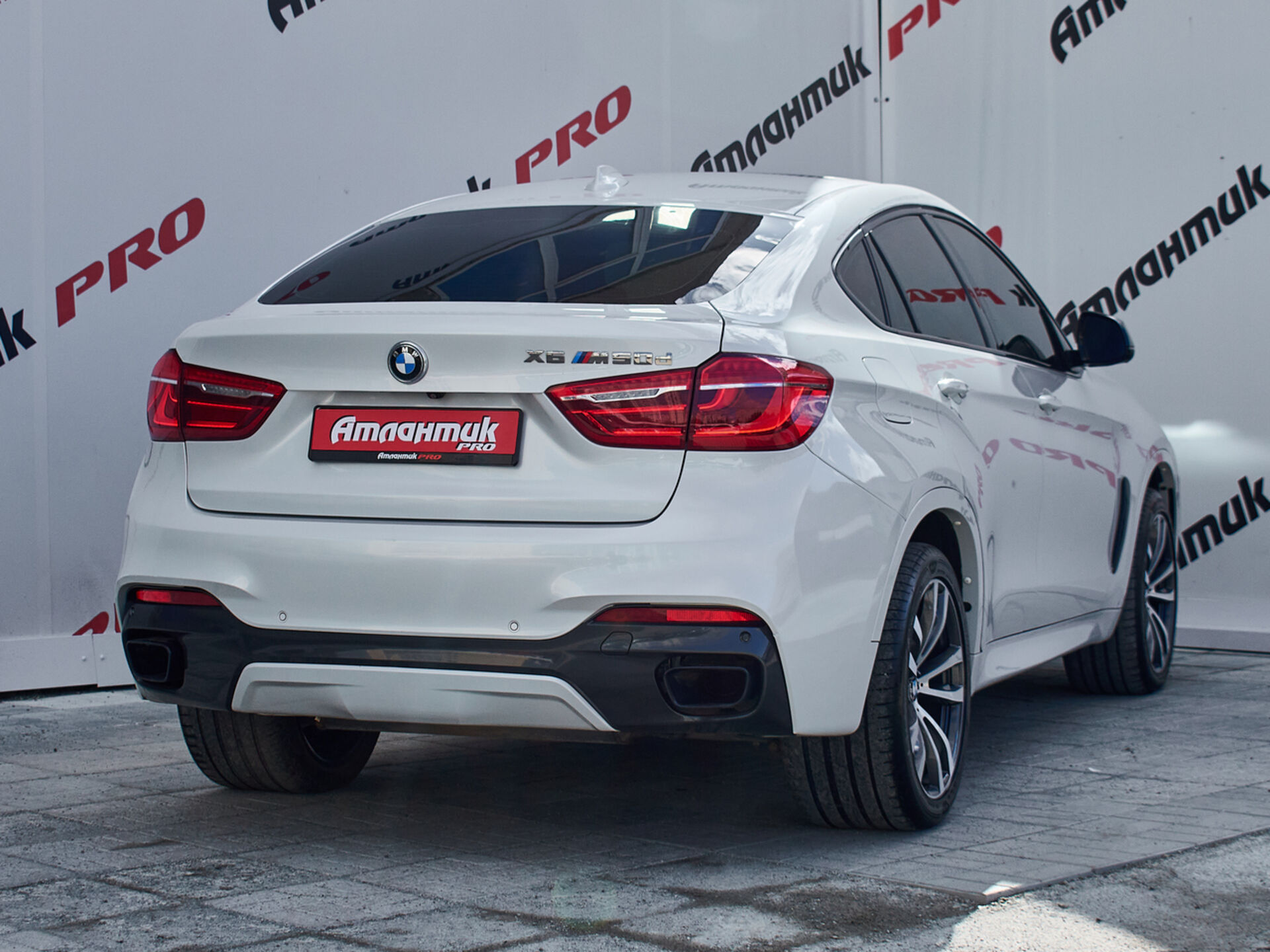 Купить BMW X6 40d 3.0d AT (313 л.с.) 4WD, 2016 в Екатеренбурге