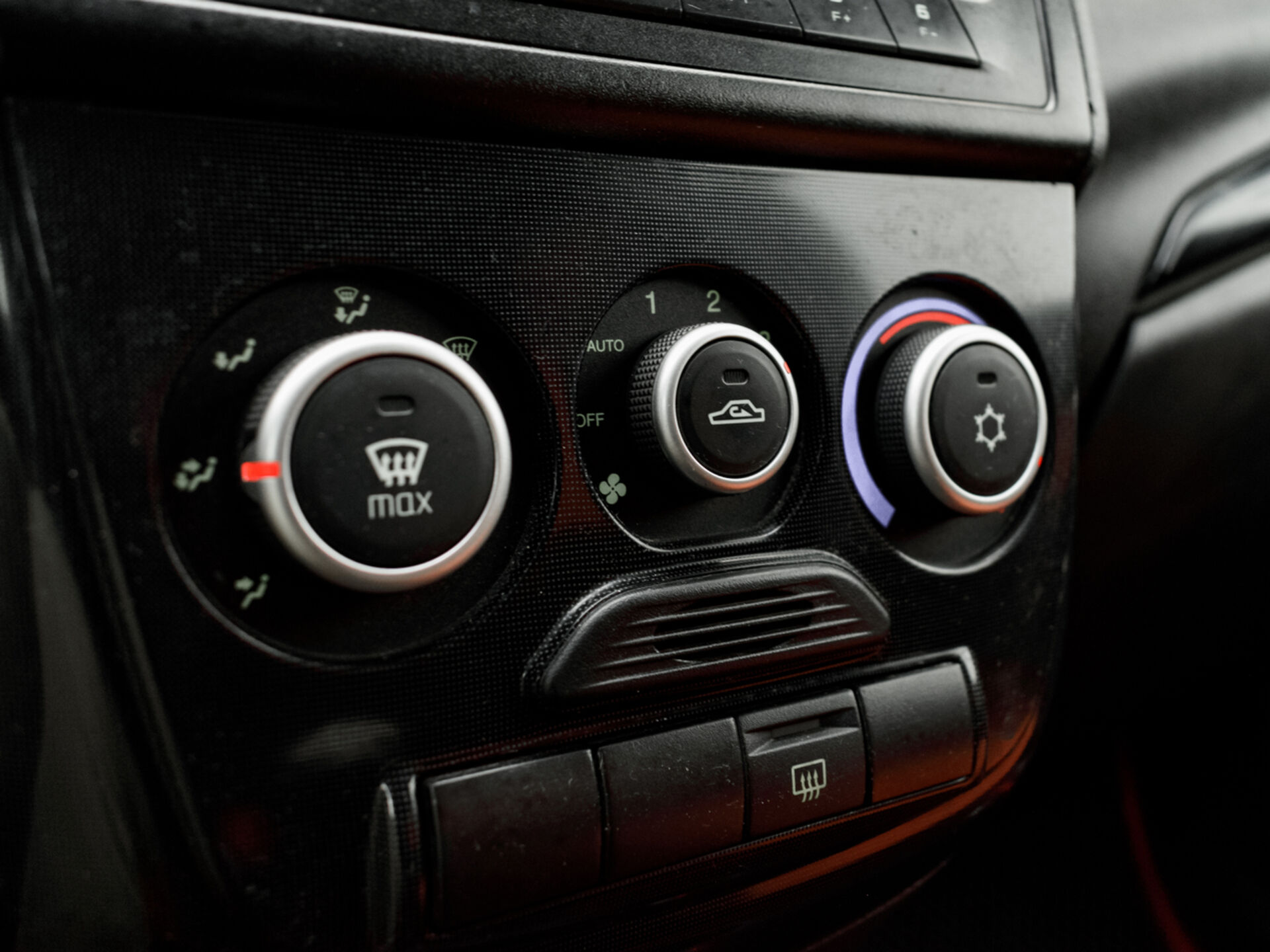 Купить Lada (ВАЗ) Kalina Cross 1.6 MT (106 л.с.), 2015 в Екатеренбурге