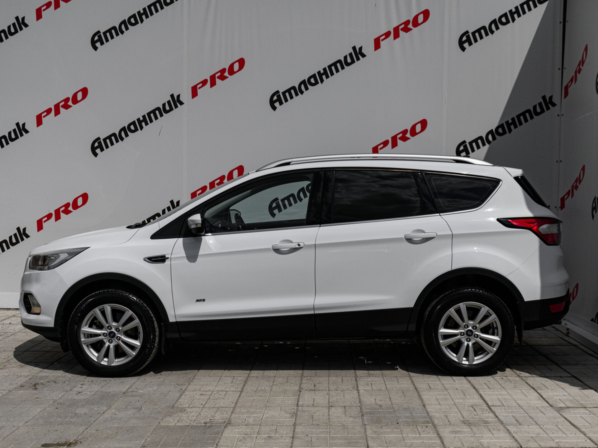 Купить Ford Kuga 1.5 AT (150 л.с.) 4WD, 2017 в Екатеренбурге