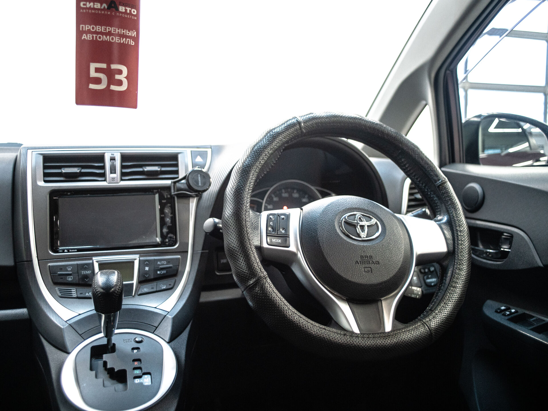 Toyota Ractis 2014 17