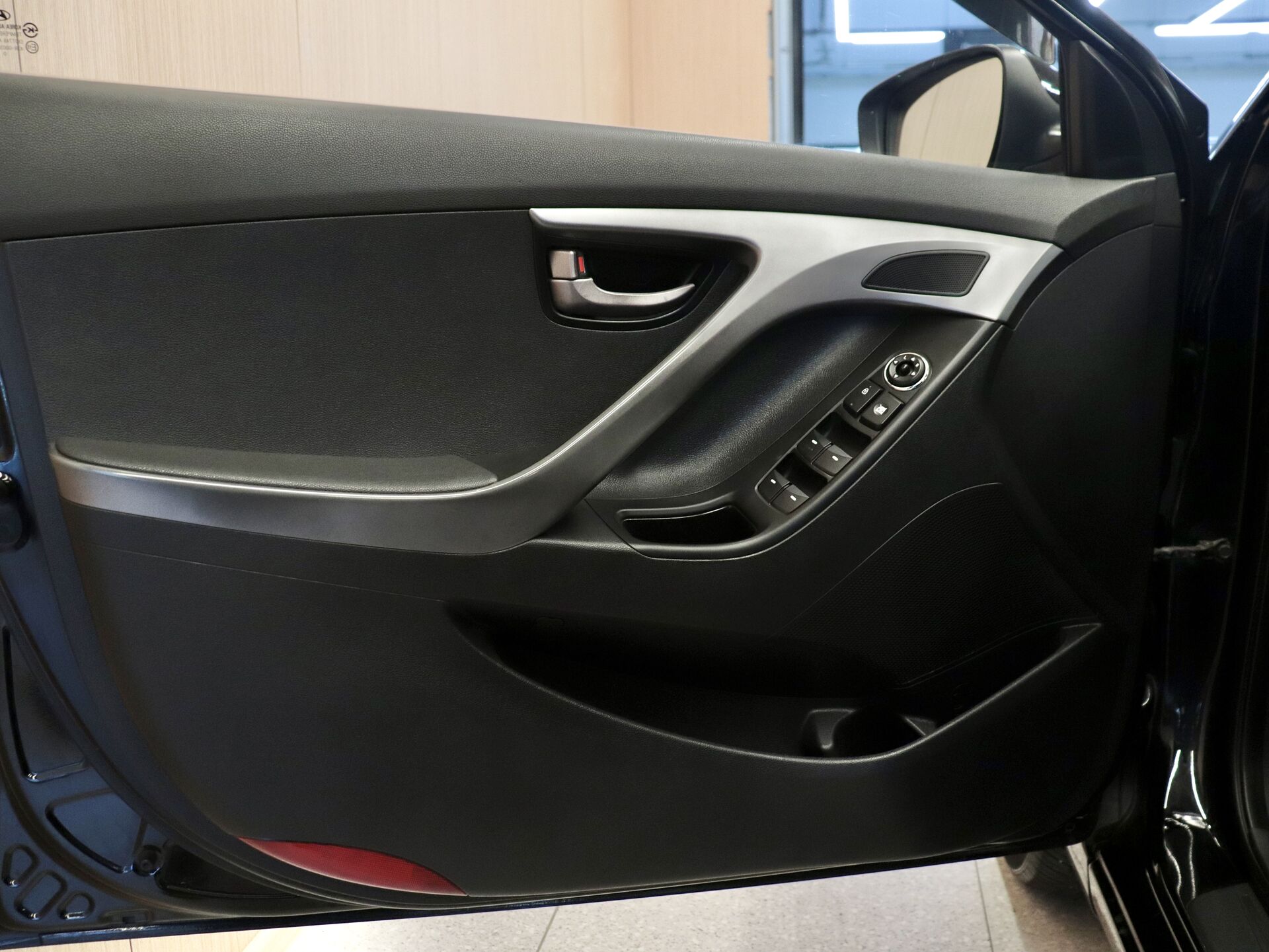Hyundai Avante 2011 6