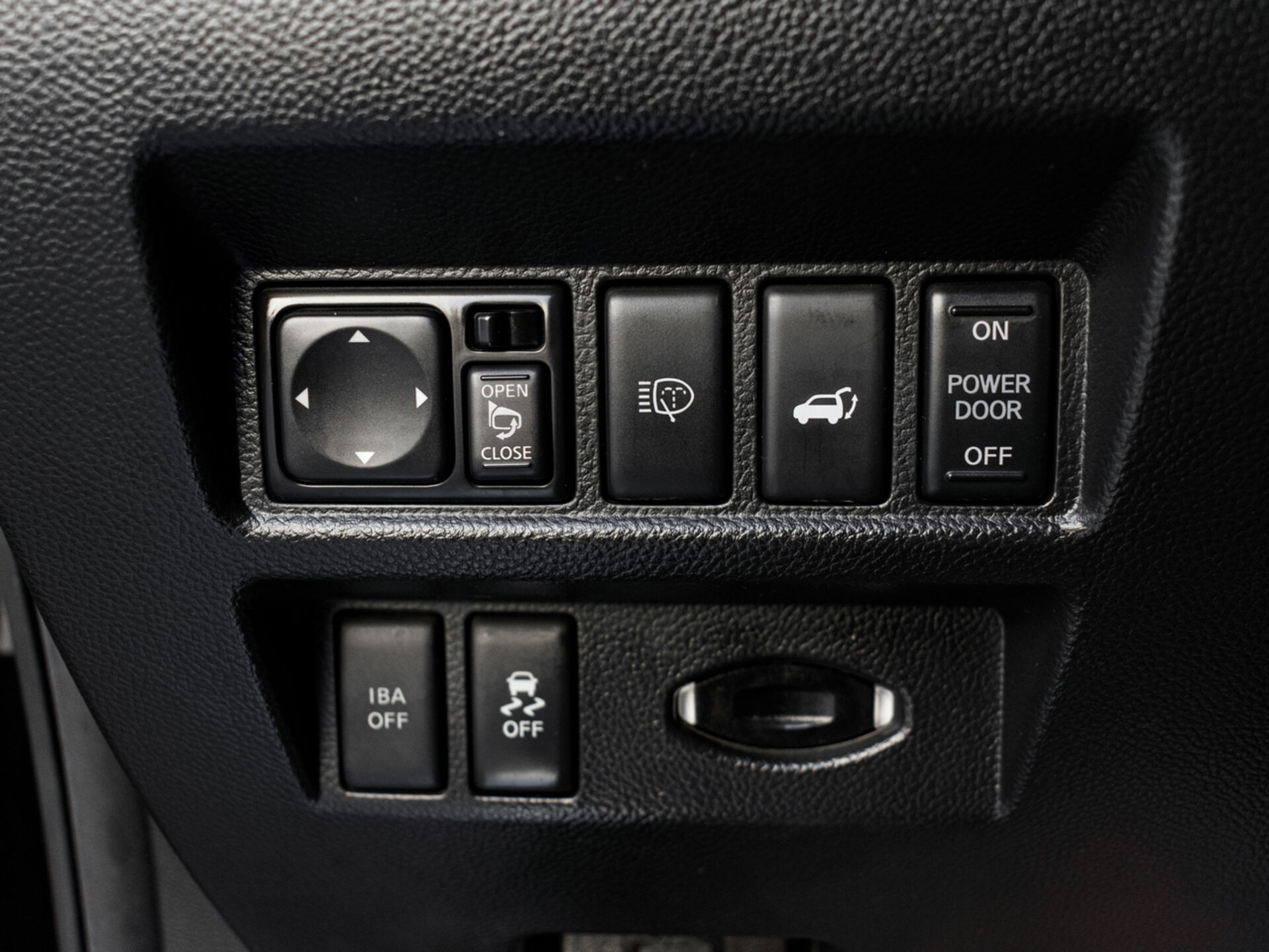 Купить Infiniti QX70 3.0d AT (238 л.с.) 4WD, 2014 в Екатеренбурге
