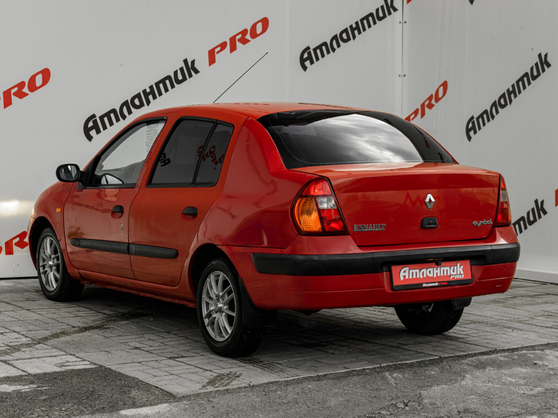 Купить Renault Symbol 1.4 MT (75 л.с.), 2002 в Екатеренбурге