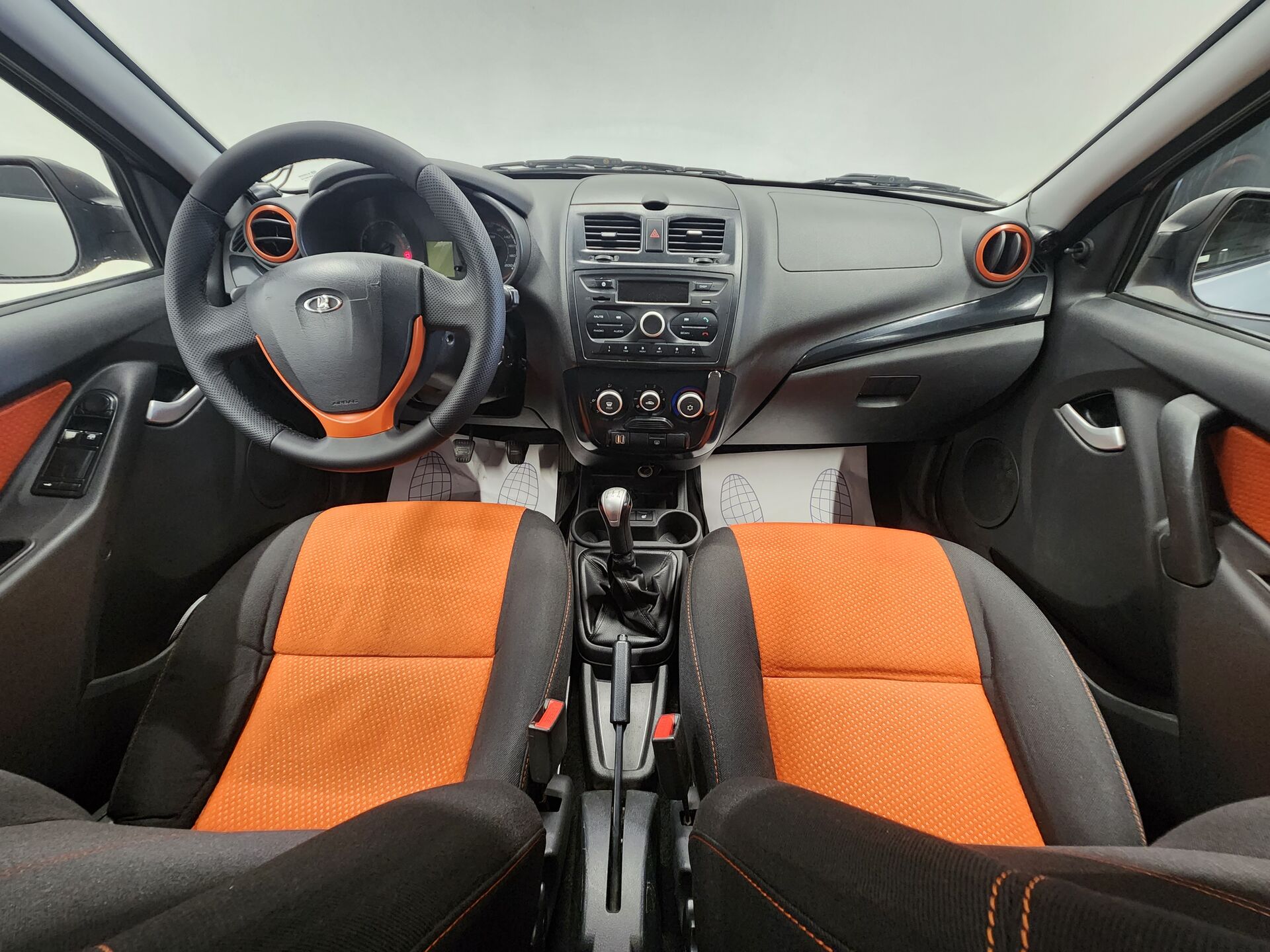 Lada Kalina None 2015 г.в., 169 862 км.
