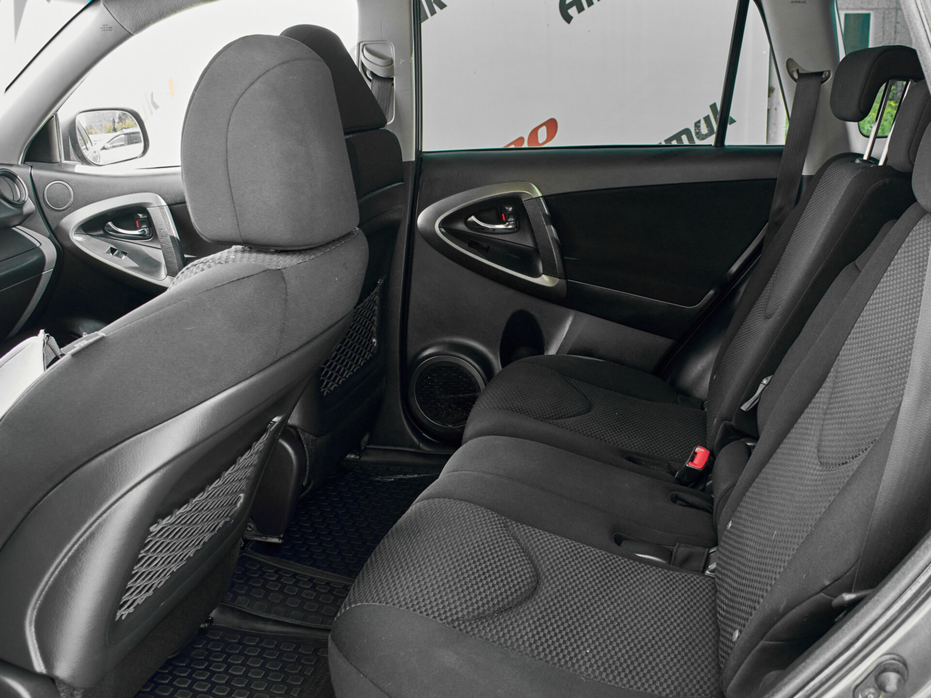 Купить Toyota RAV4 2.4 AT (170 л.с.) 4WD, 2012 в Екатеренбурге