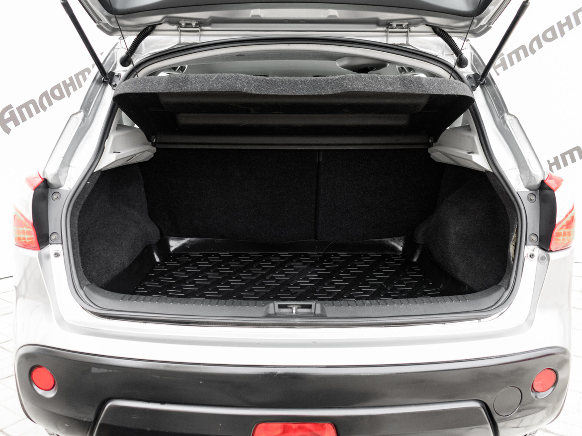 Купить Nissan Qashqai 2.0 CVT (141 л.с.), 2011 в Екатеренбурге