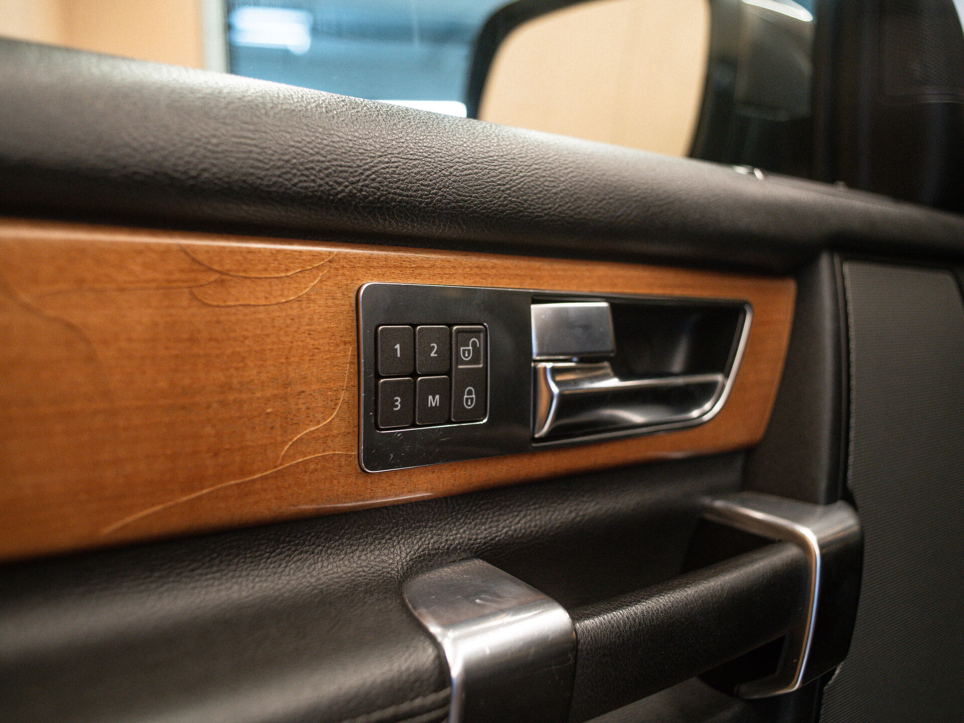 Land Rover Discovery 2012 7