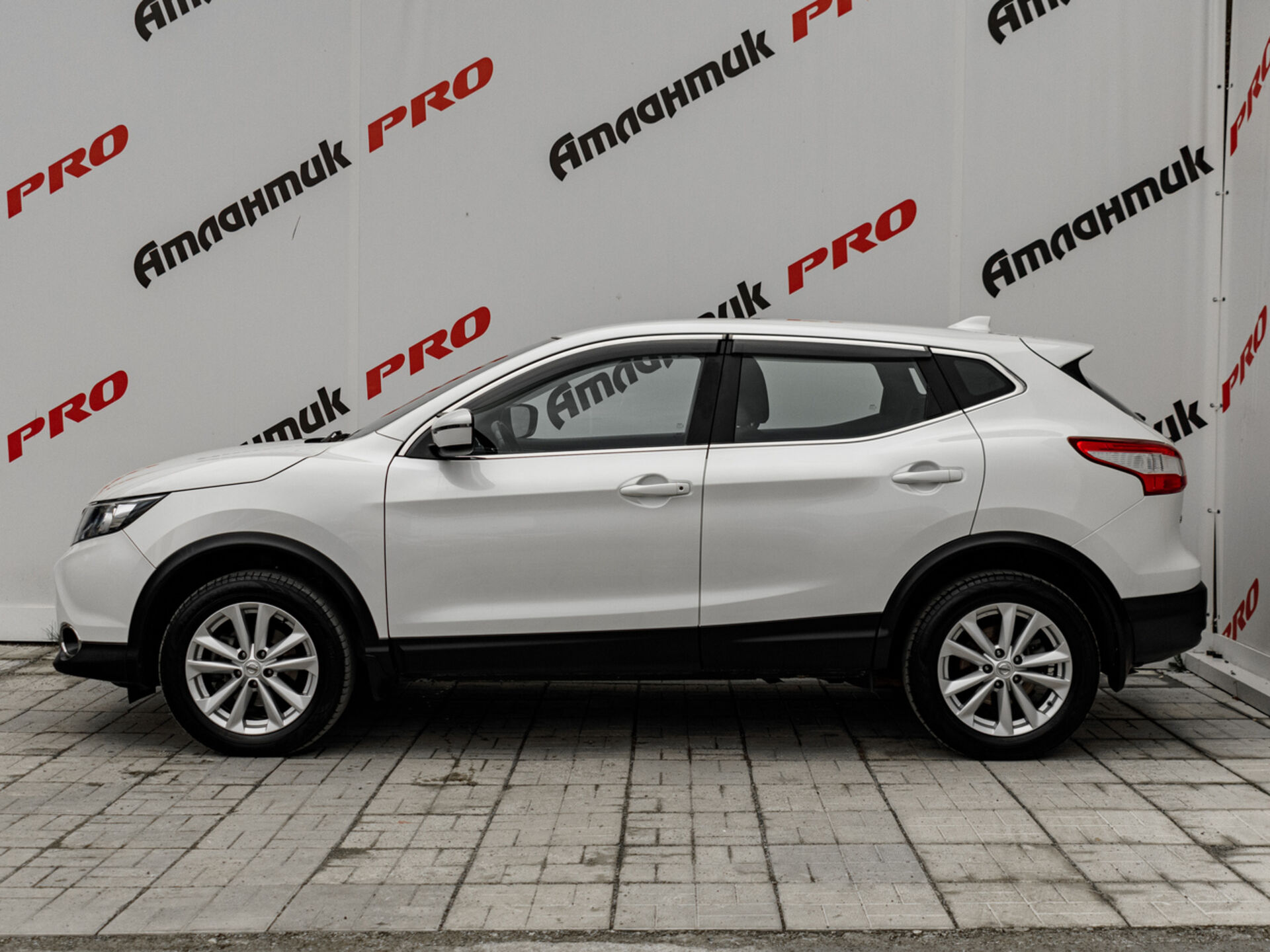 Купить Nissan Qashqai 2.0 CVT (144 л.с.) 4WD, 2018 в Екатеренбурге