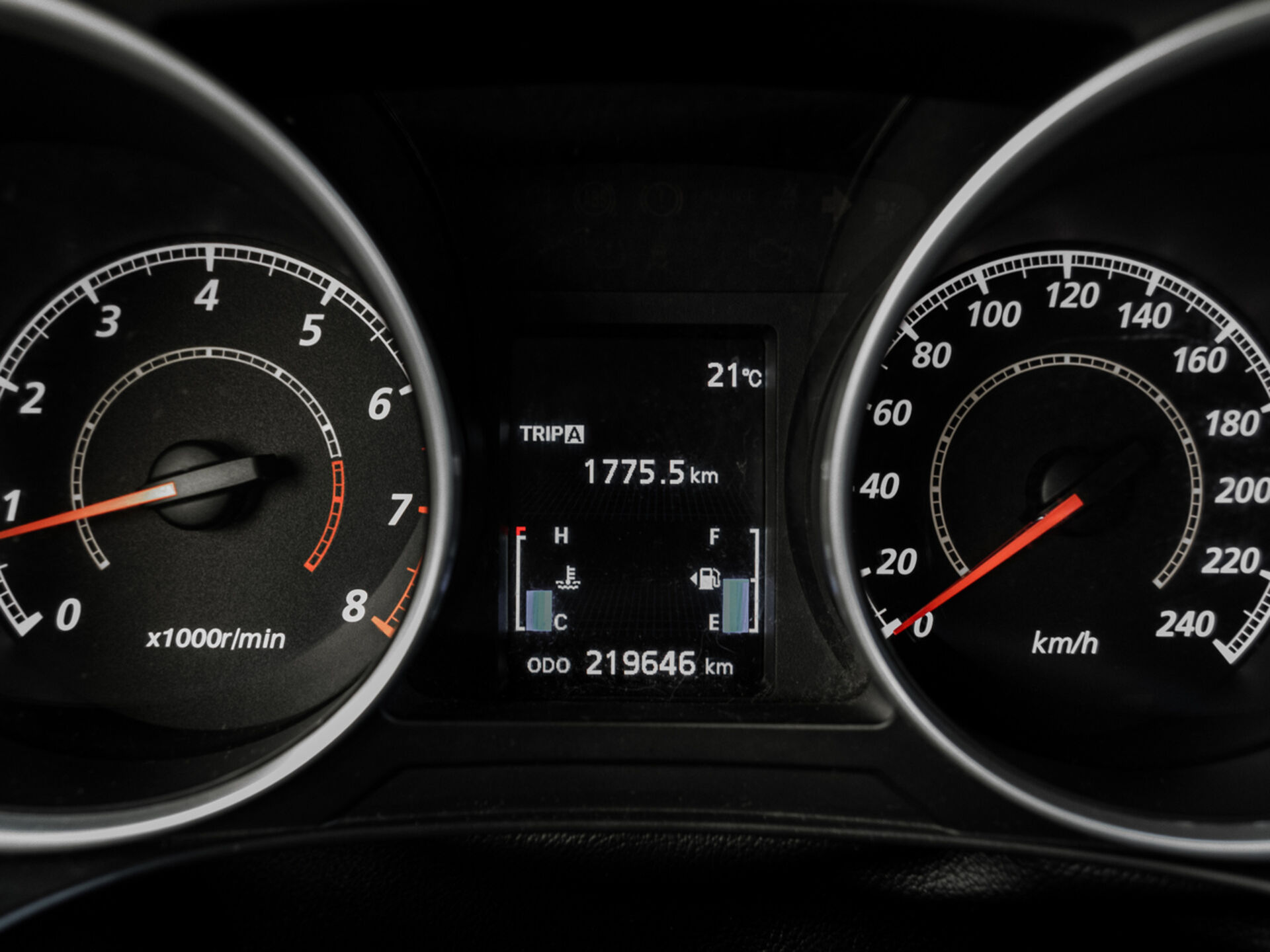 Купить Mitsubishi ASX 1.6 MT (117 л.с.), 2011 в Екатеренбурге