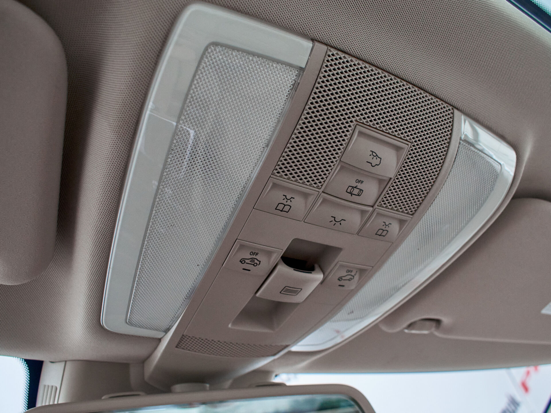 Купить Mercedes-Benz E-Класс 200 7G-Tronic 1.8 AT (184 л.с.), 2012 в Екатеренбурге