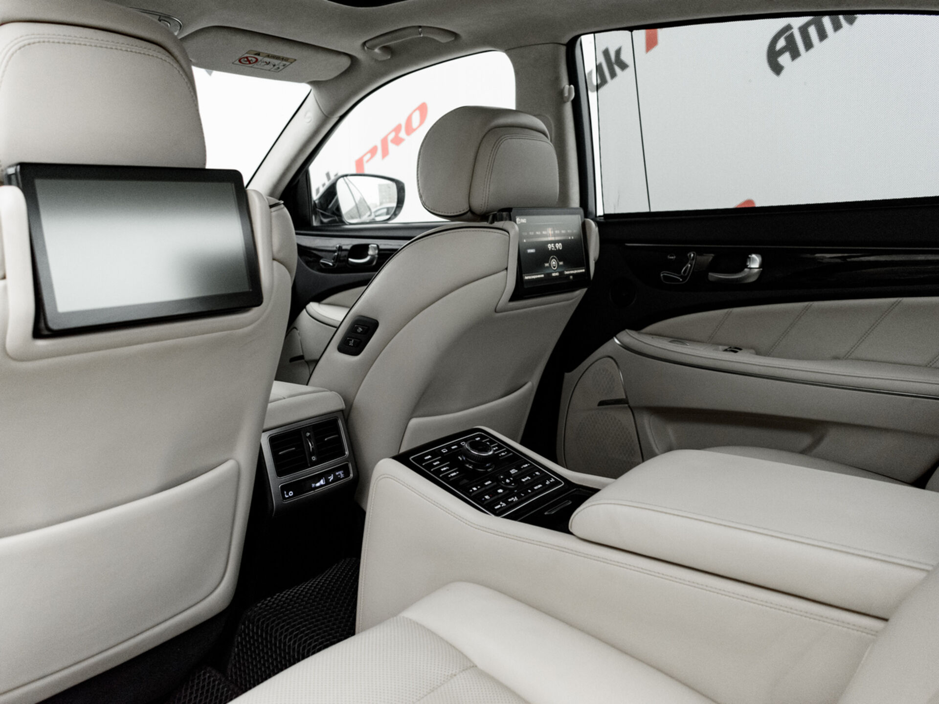 Купить Hyundai Equus 5.0 AT (430 л.с.), 2015 в Екатеренбурге