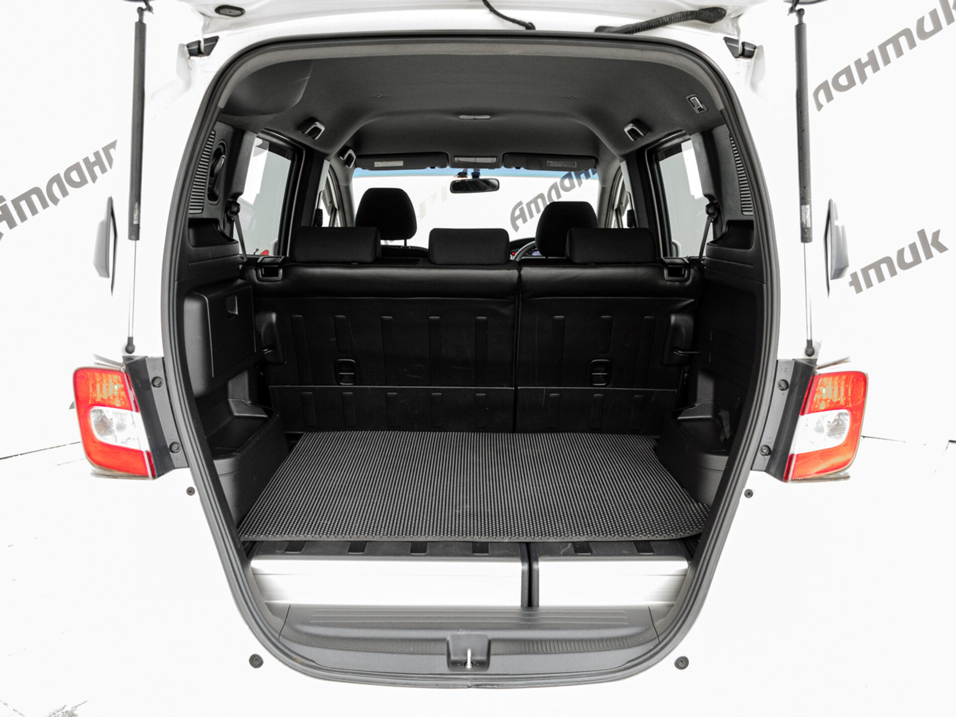 Купить Honda Freed 1.5 CVT (118 л.с.), 2012 в Екатеренбурге