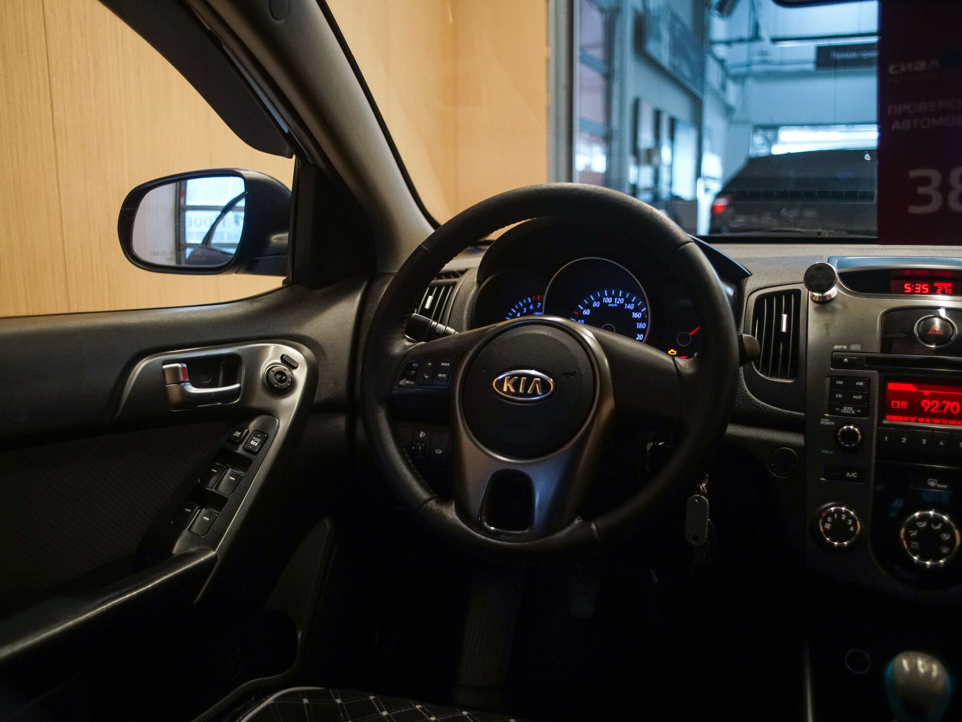 Kia Cerato 2011 13