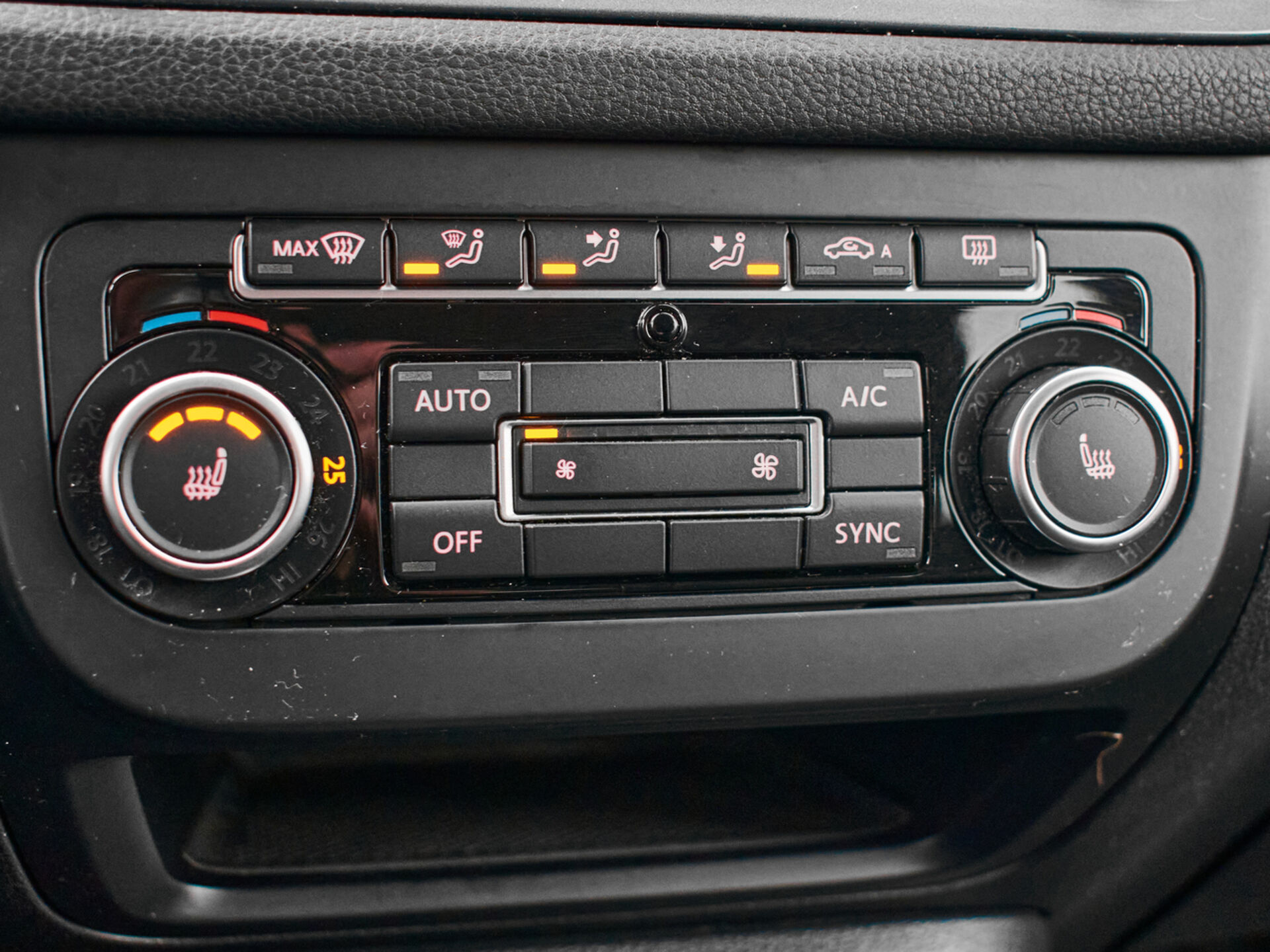 Купить Volkswagen Tiguan 1.4 AMT (150 л.с.), 2014 в Екатеренбурге