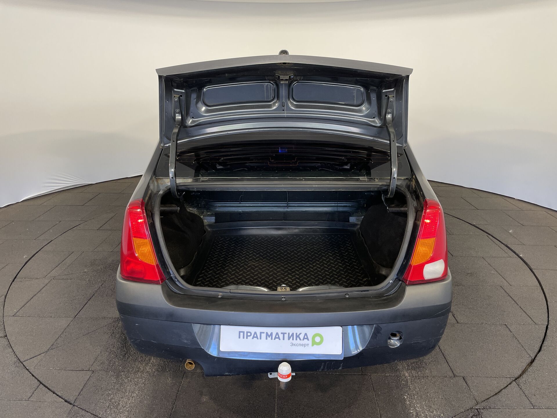 Renault Logan None 2009 г.в., 355 380 км.