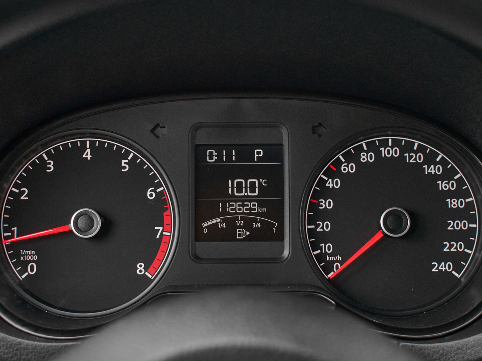 Купить Volkswagen Polo 1.6 AT (105 л.с.), 2015 в Екатеренбурге