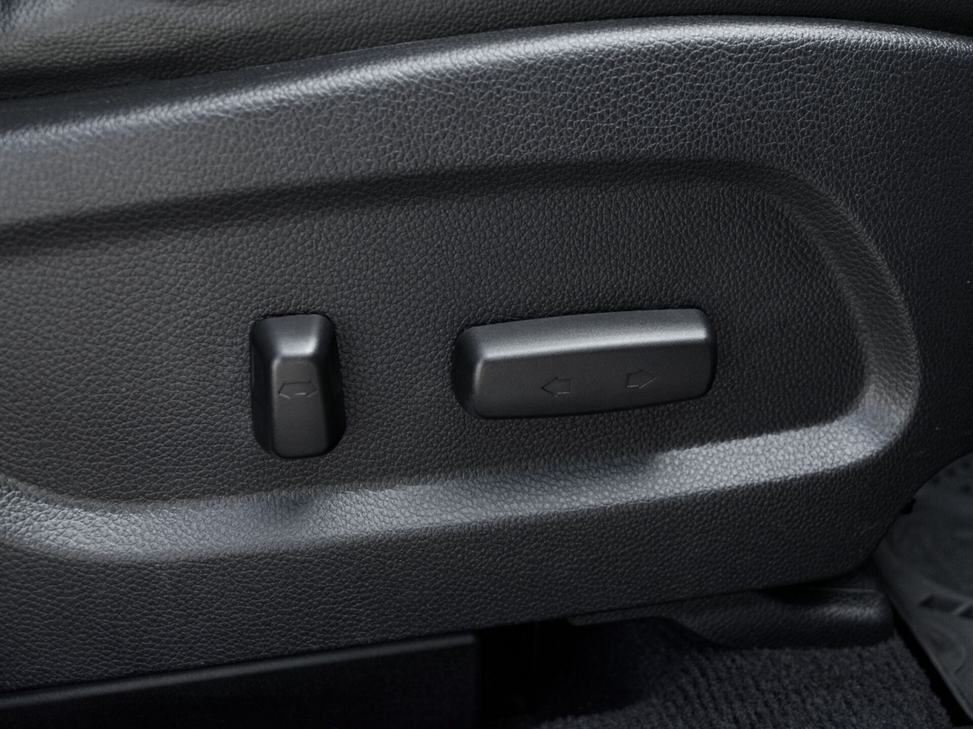 Купить Hyundai Santa Fe Grand 3.3 AT (270 л.с.) 4WD, 2014 в Екатеренбурге