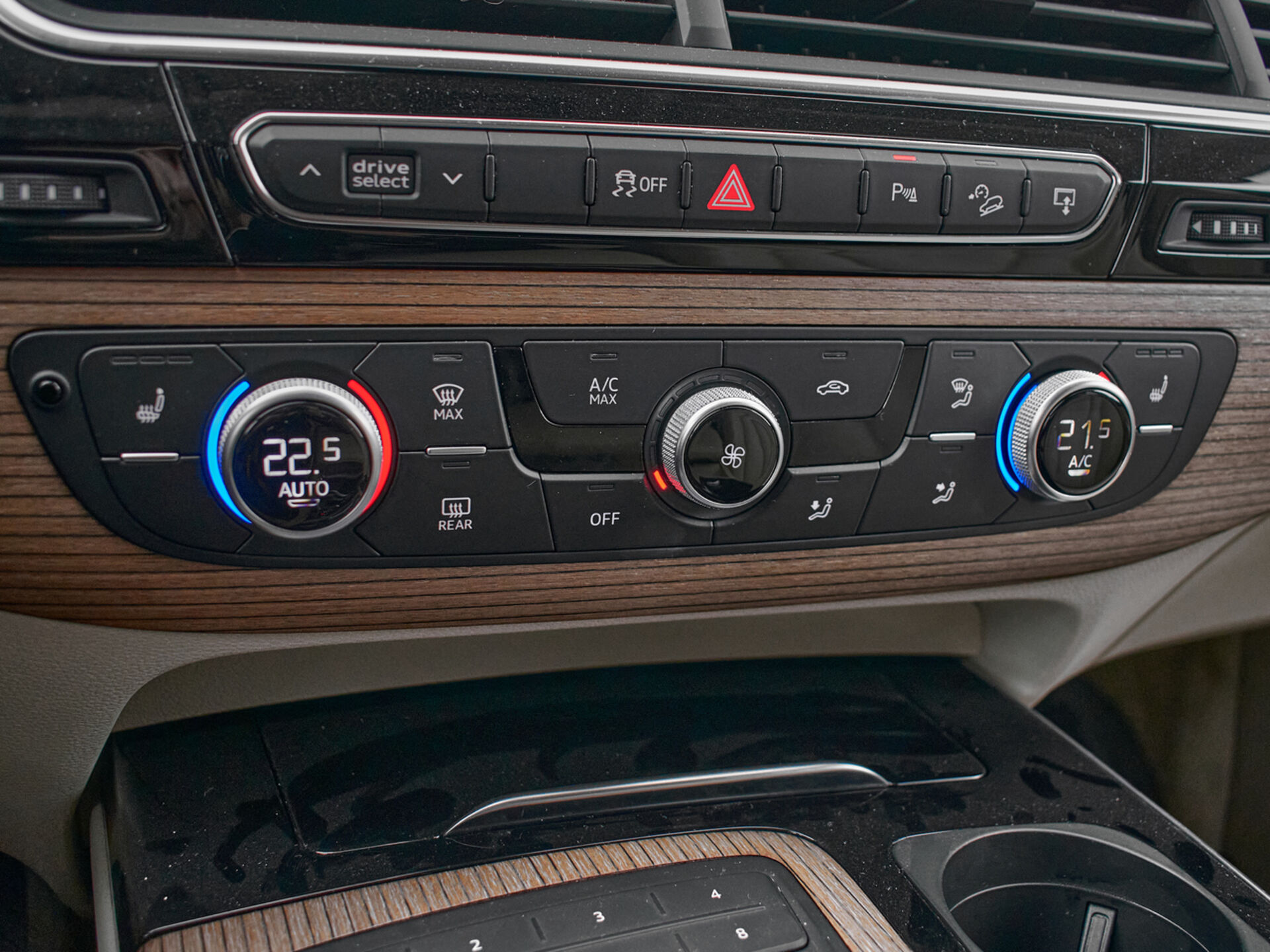 Купить Audi Q7 3.0d AT (249 л.с.) 4WD, 2016 в Екатеренбурге