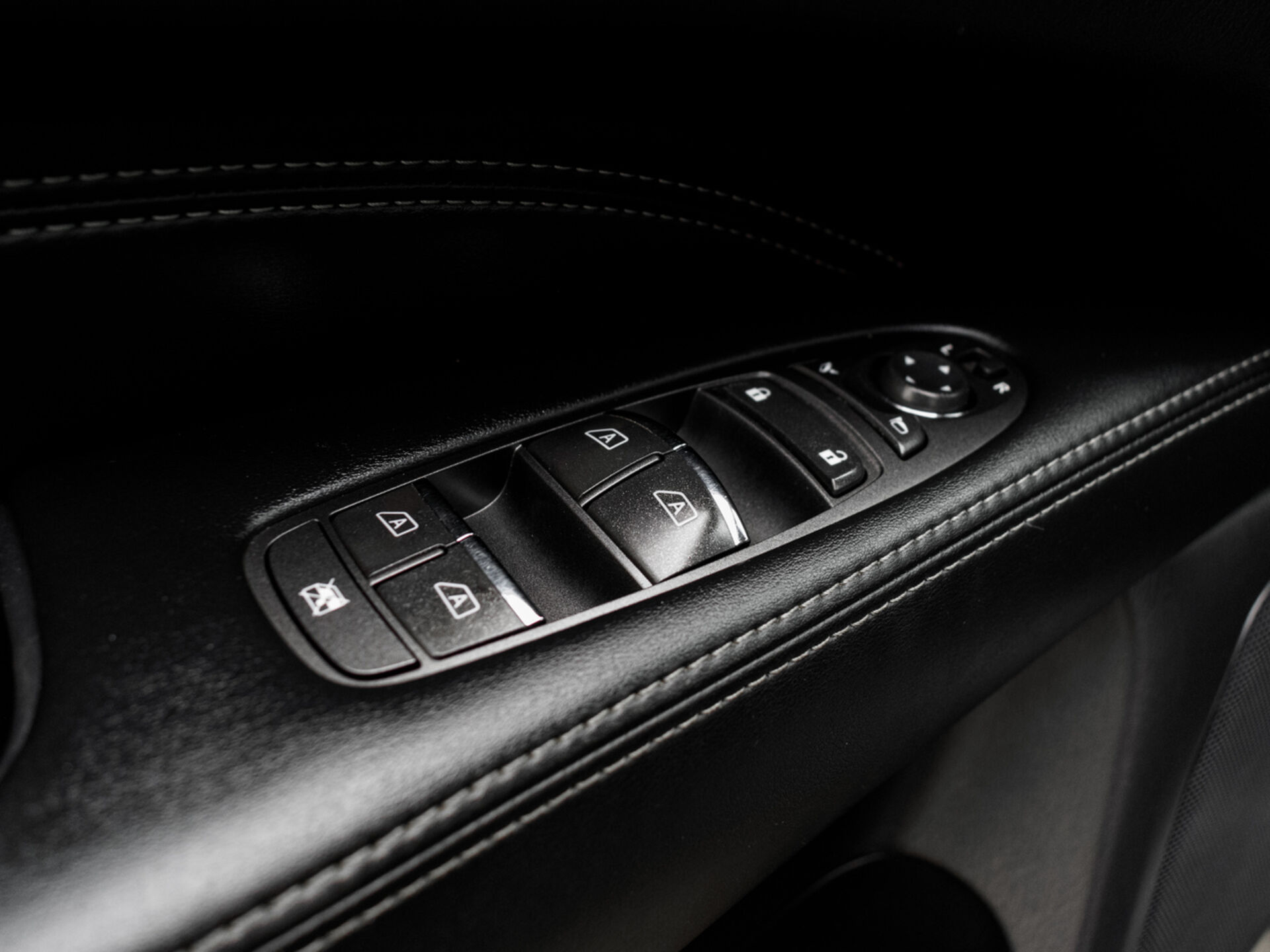 Купить Infiniti QX60 3.5 CVT (262 л.с.) 4WD, 2017 в Екатеренбурге