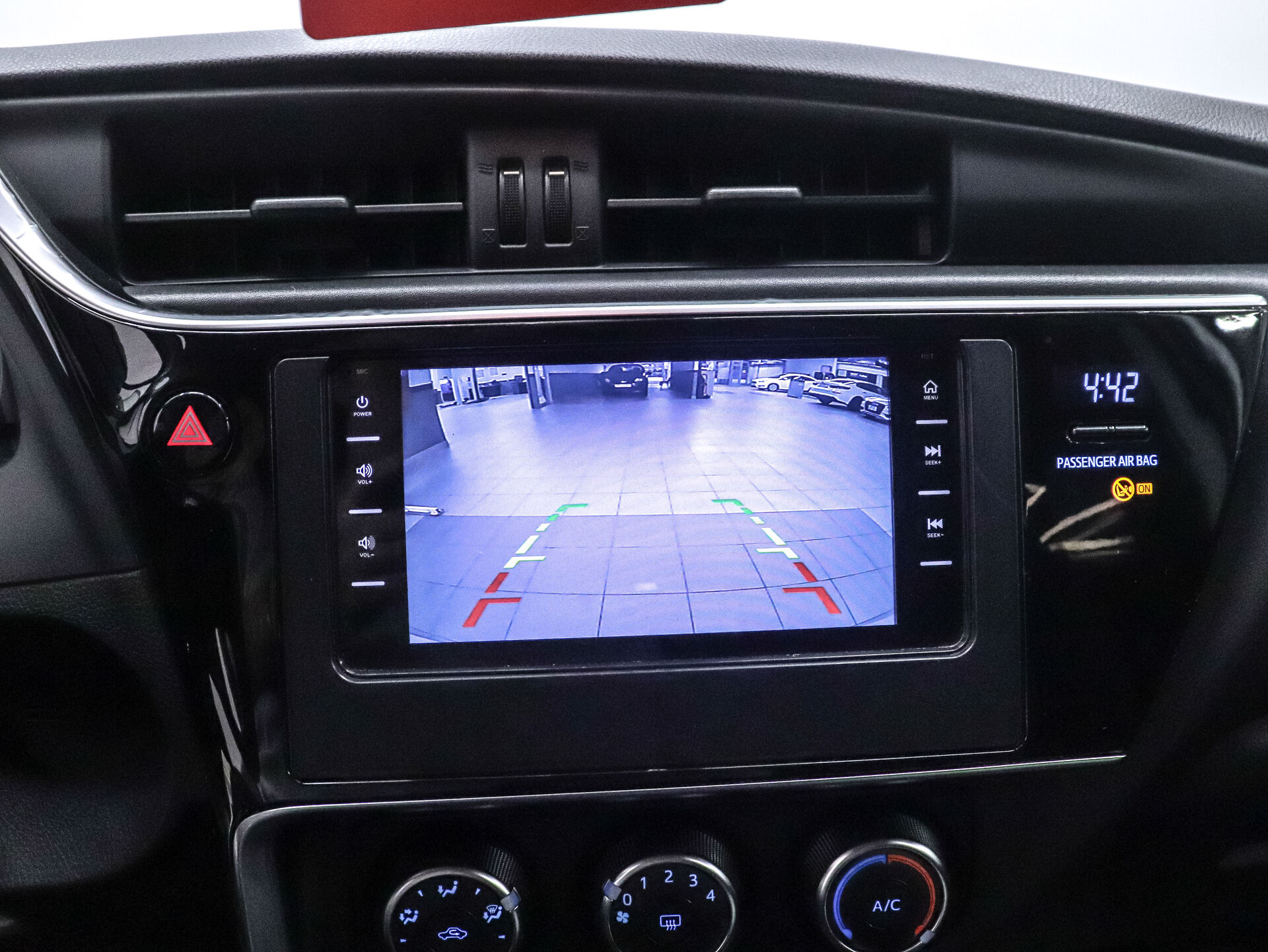 Toyota Corolla 2016 14