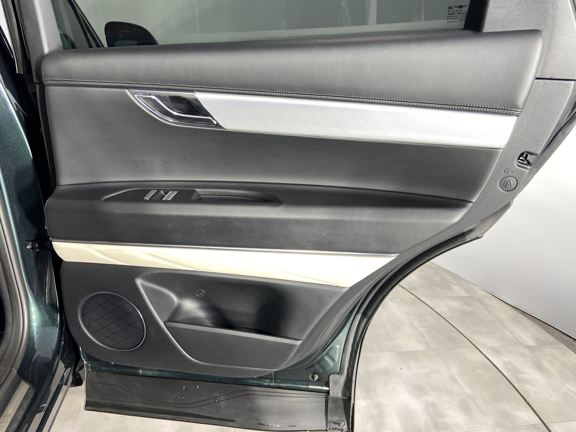 Genesis GV80 Premium + Comfort + Третий ряд сидений 2021 г.в., 54 571 км.