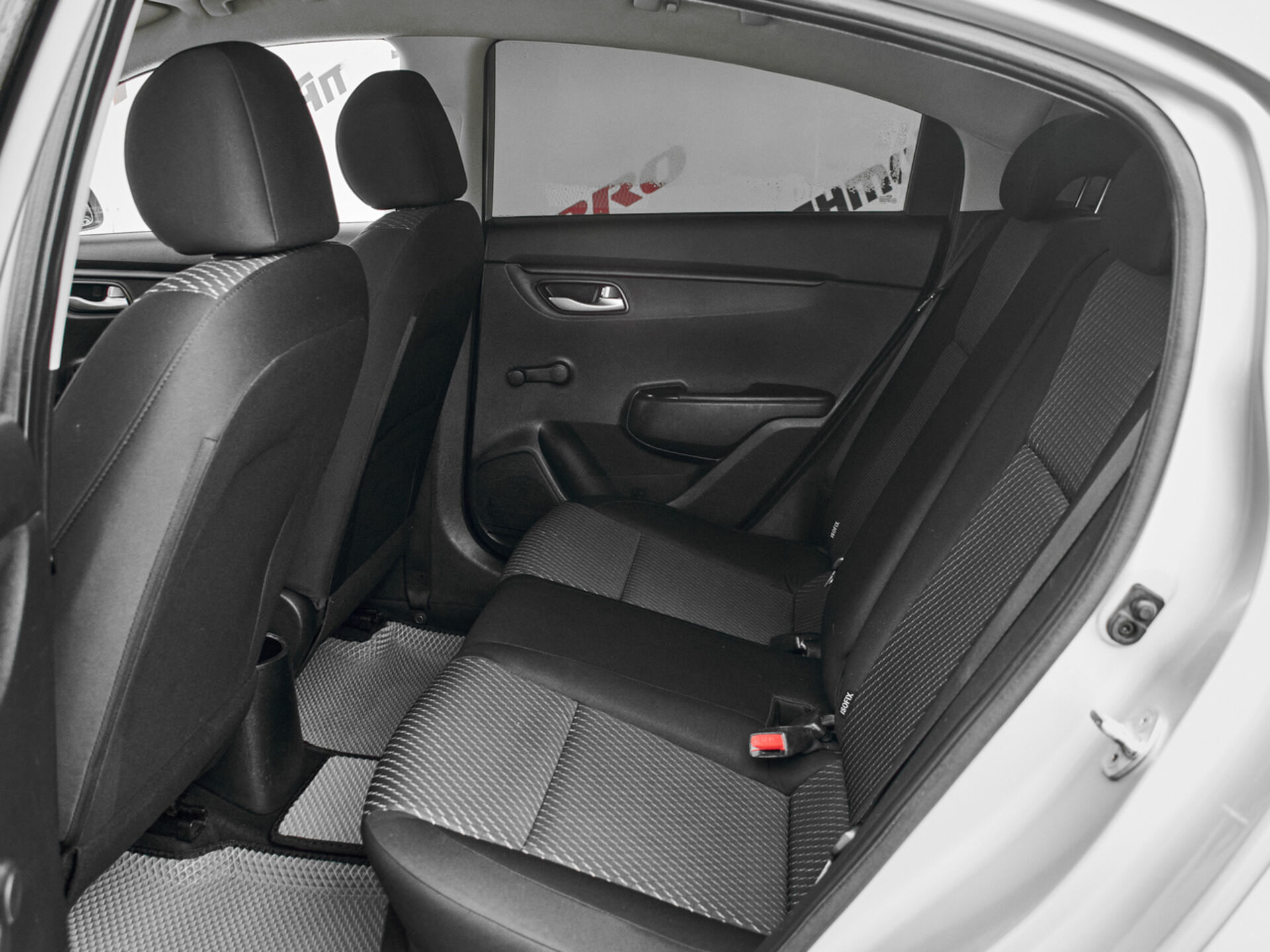 Купить Kia Rio 1.4 MT (100 л.с.), 2017 в Екатеренбурге