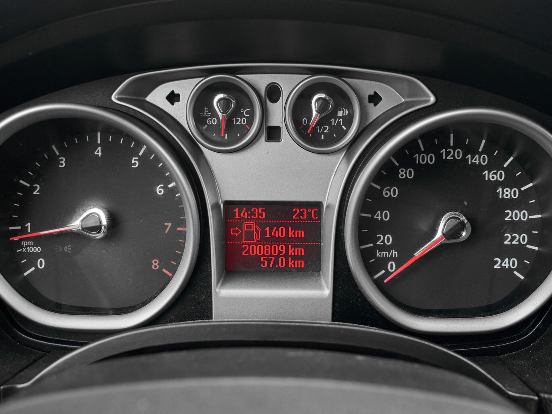 Купить Ford Focus 1.8 MT (125 л.с.), 2008 в Екатеренбурге