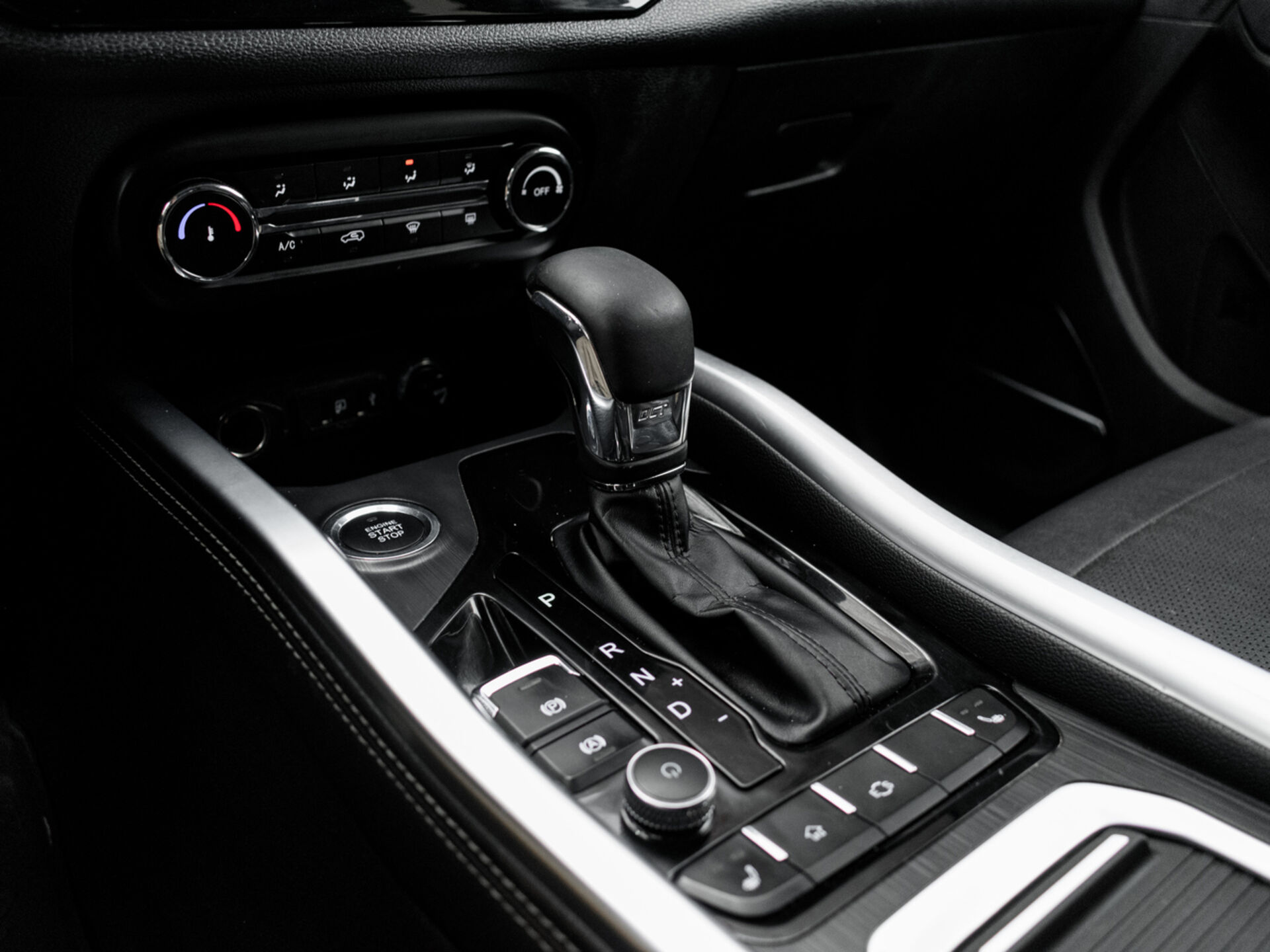 Купить Chery Tiggo 4 1.5 AMT (147 л.с.), 2021 в Екатеренбурге