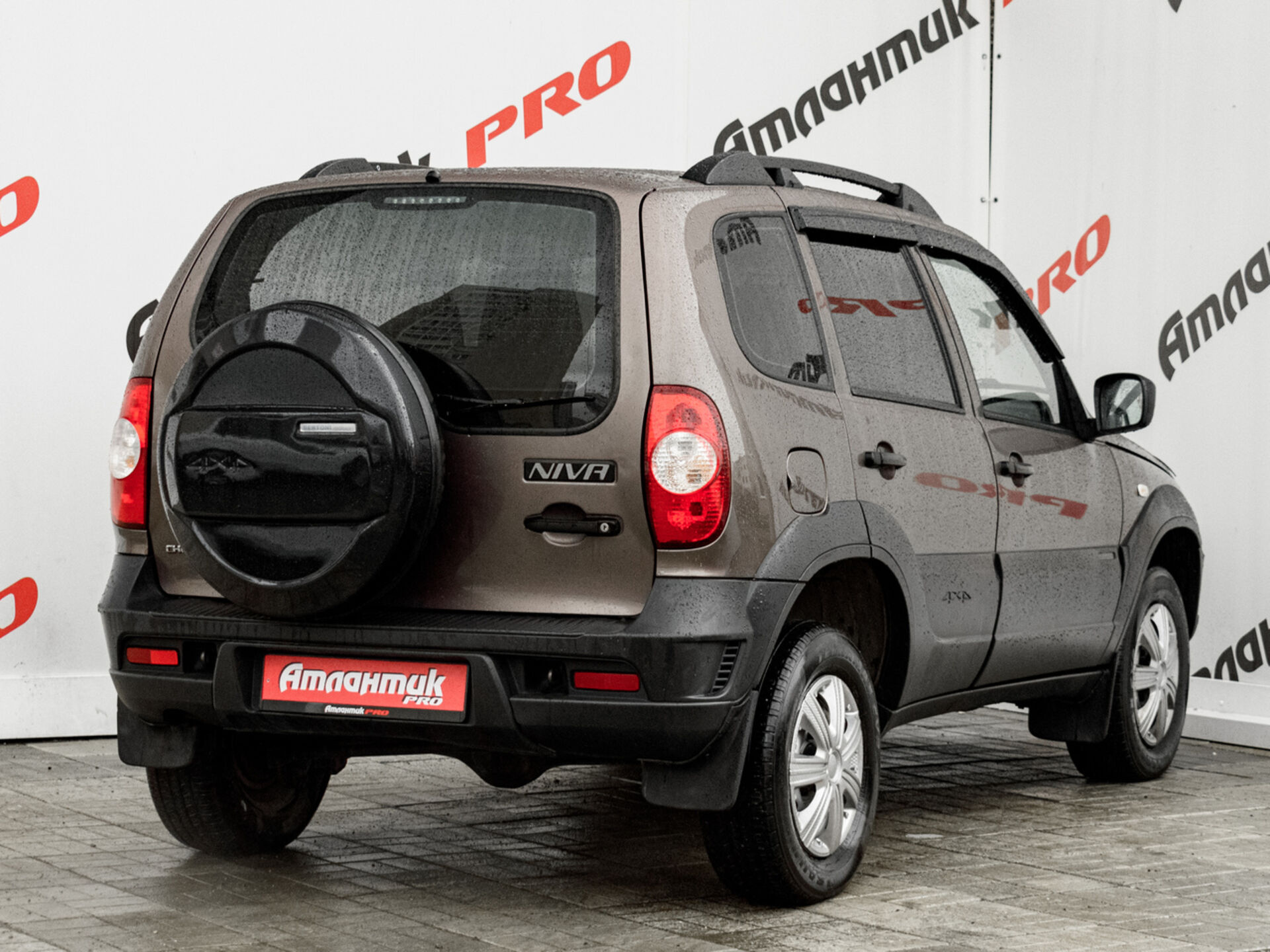 Купить Chevrolet Niva 1.7 MT (80 л.с.) 4WD, 2018 в Екатеренбурге
