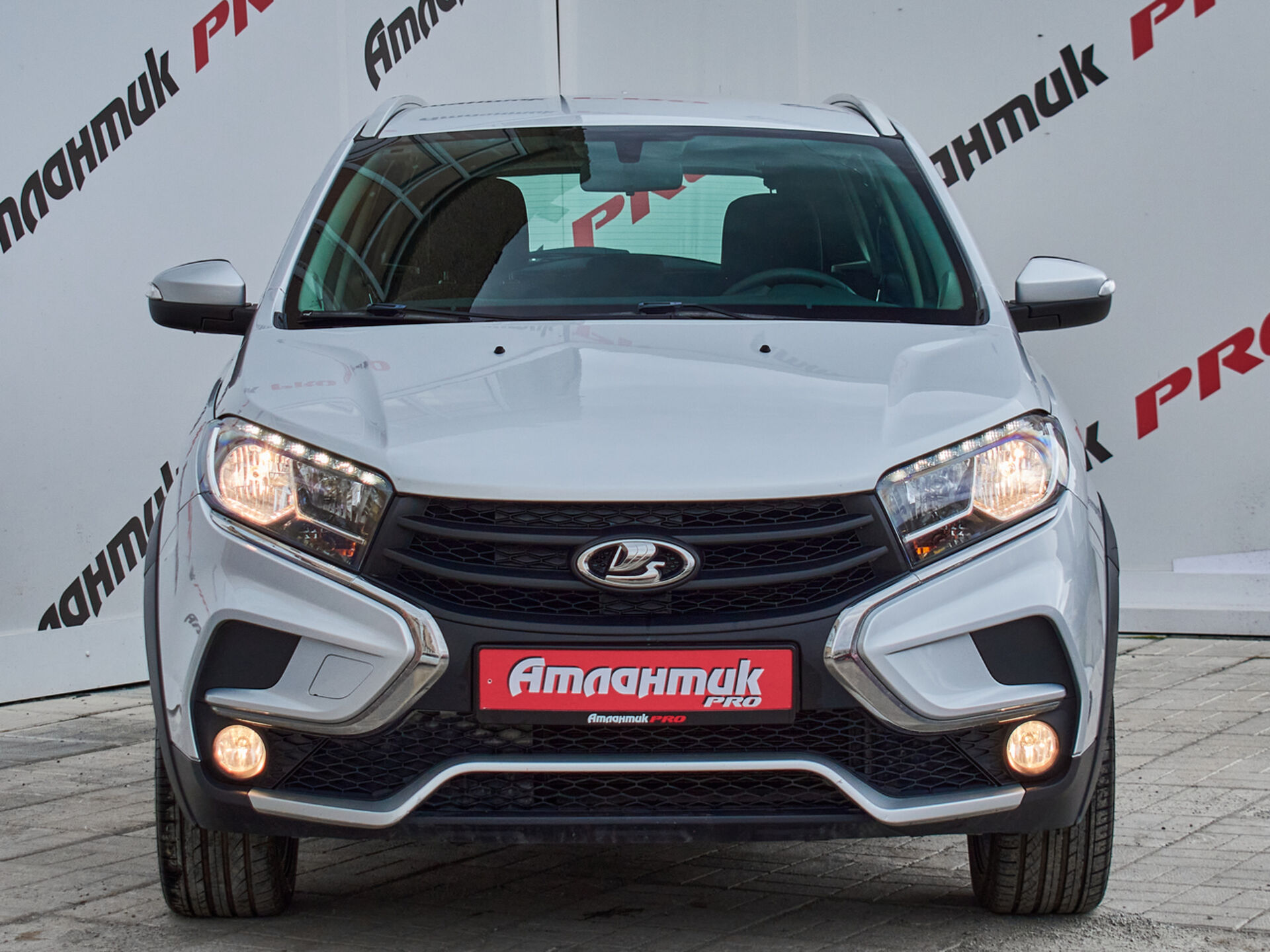 Купить Lada (ВАЗ) XRAY Cross 1.6 CVT (113 л.с.), 2019 в Екатеренбурге