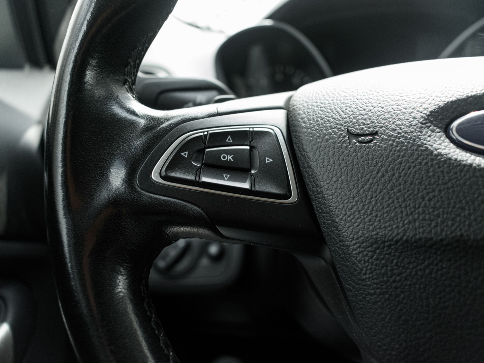 Купить Ford Kuga 1.5 AT (150 л.с.) 4WD, 2017 в Екатеренбурге