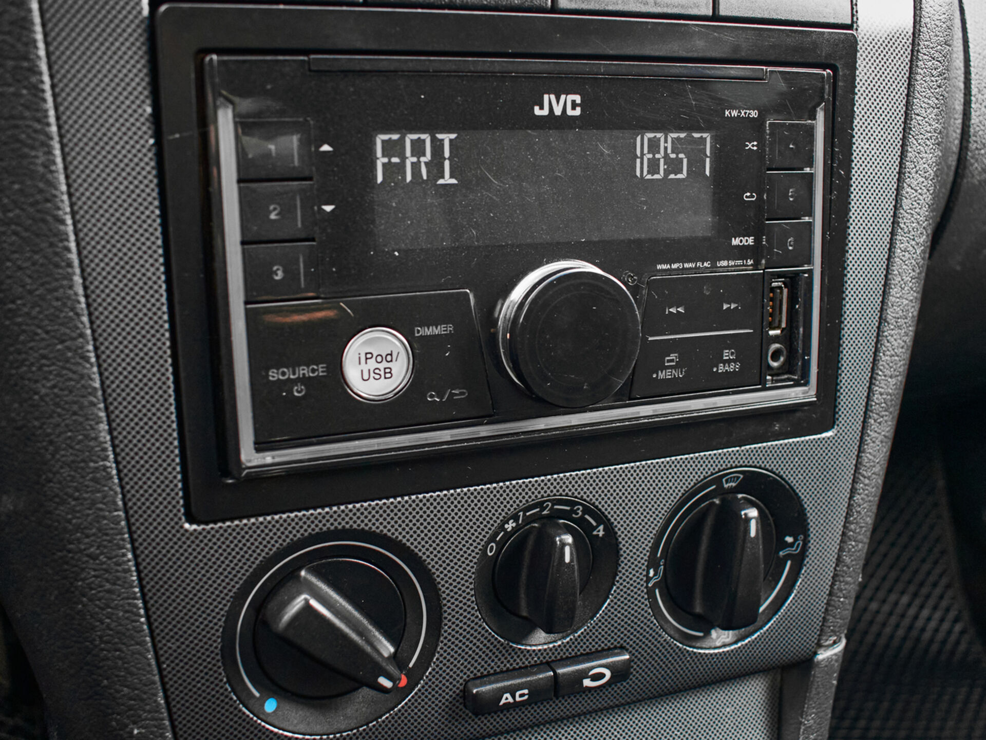 Купить Skoda Octavia 1.6 MT (102 л.с.), 2008 в Екатеренбурге