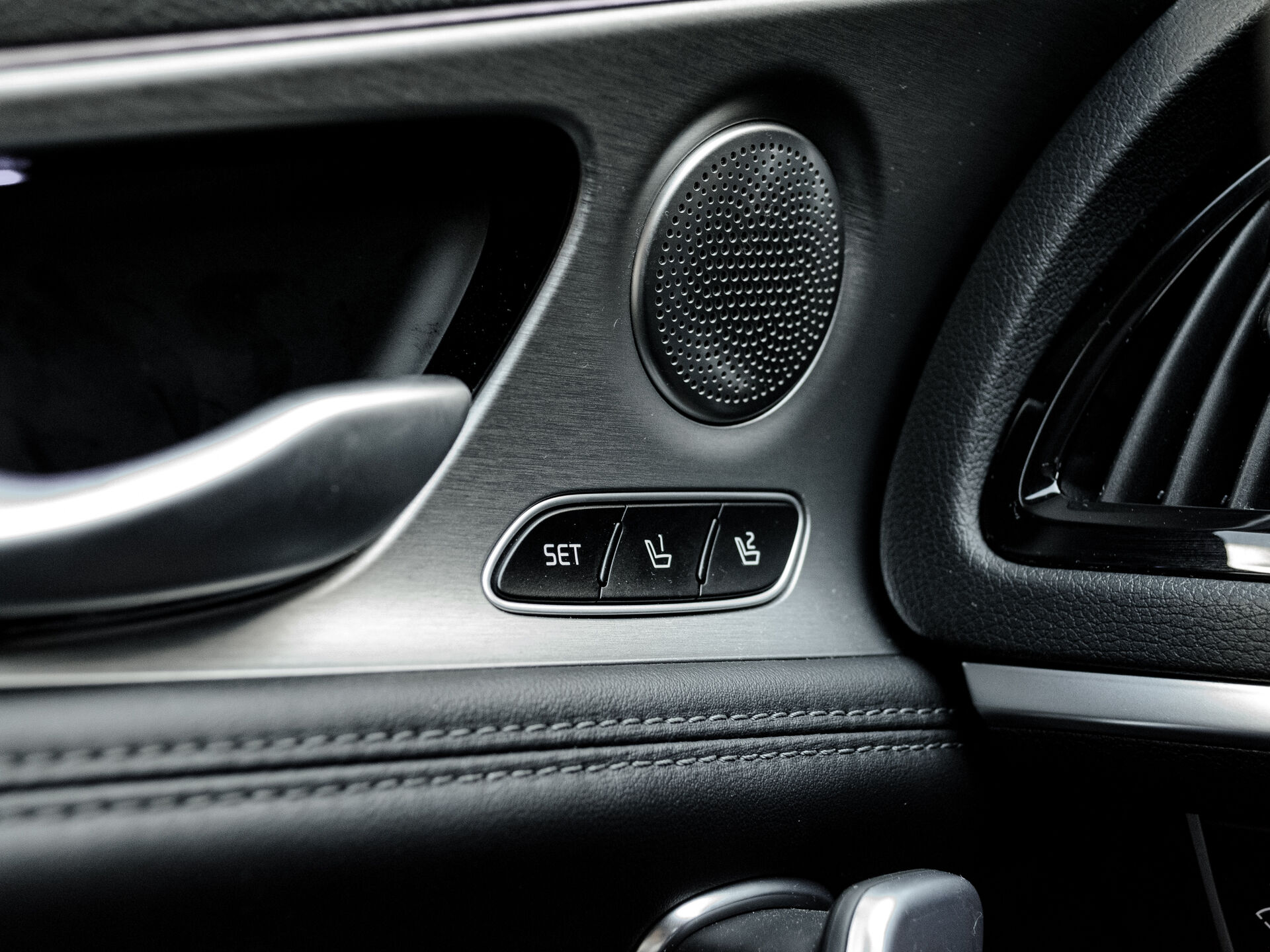 Купить Kia Stinger 2.0 AT (247 л.с.) 4WD, 2018 в Екатеренбурге