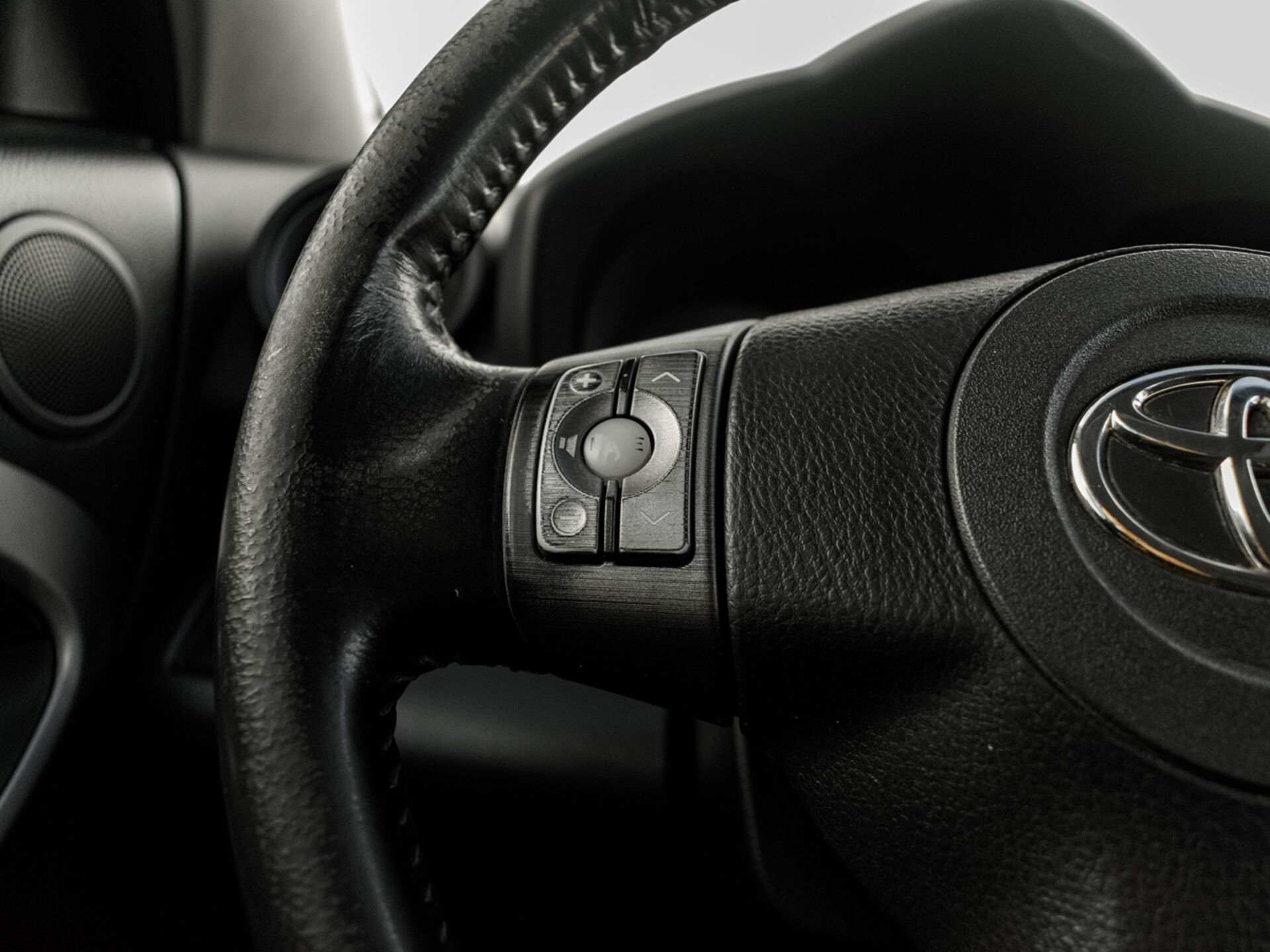 Купить Toyota RAV4 2.0 MT (152 л.с.) 4WD, 2006 в Екатеренбурге
